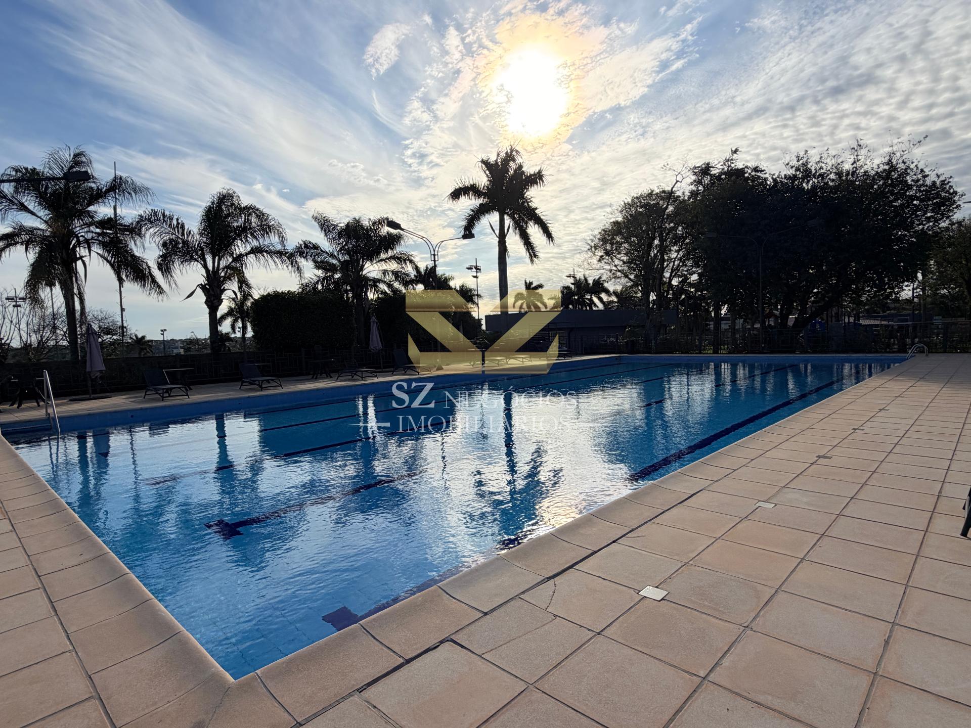 SOBRADO À VENDA COM 5 SUÍTES COM CLOSET, COUNTRY CLUB - PARAGUAI