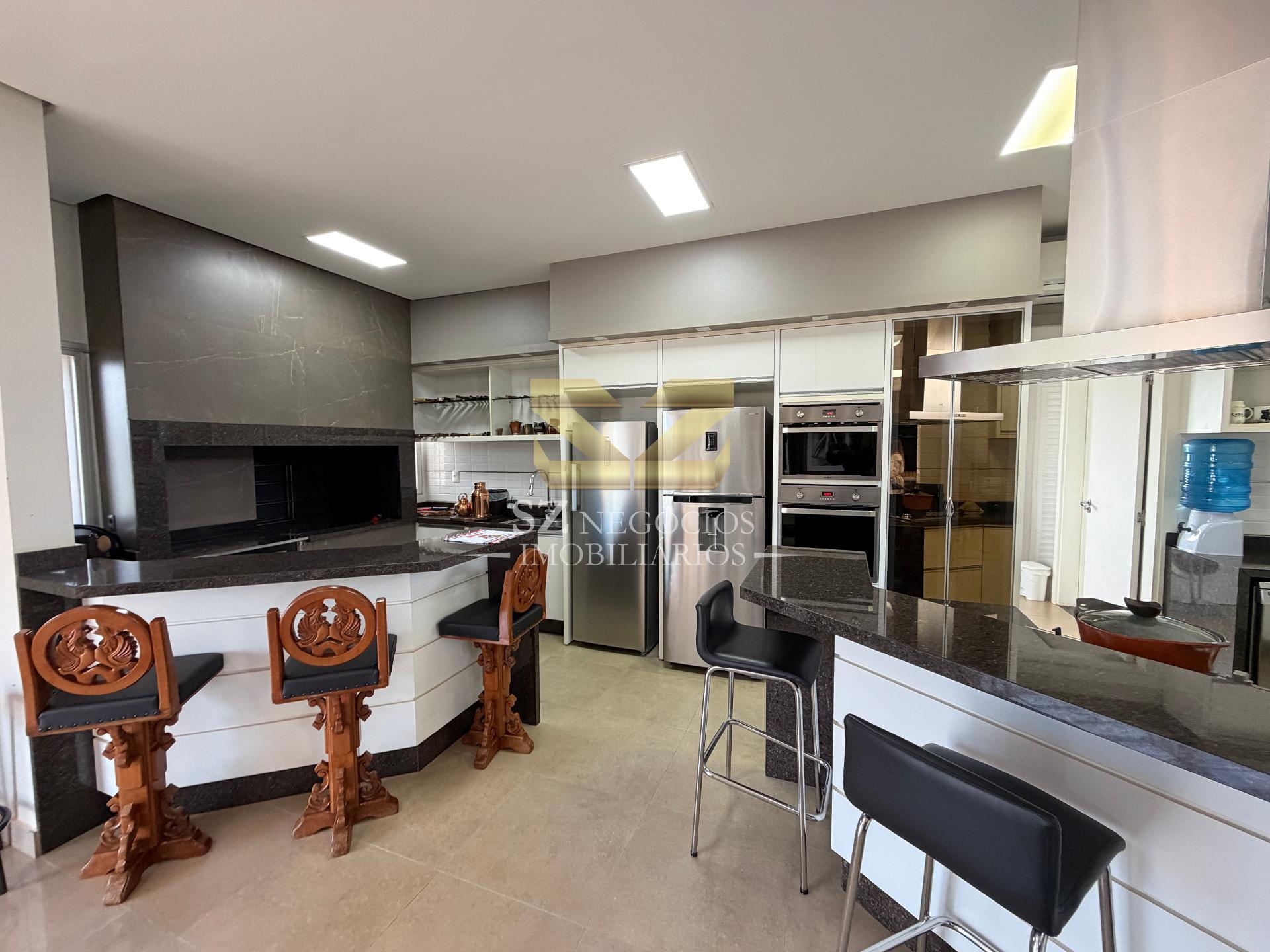 CASA À VENDA LOCALIZADO NO CONDOMÍNIO COSTA DEL LAGO HERNANDARIAS - PY