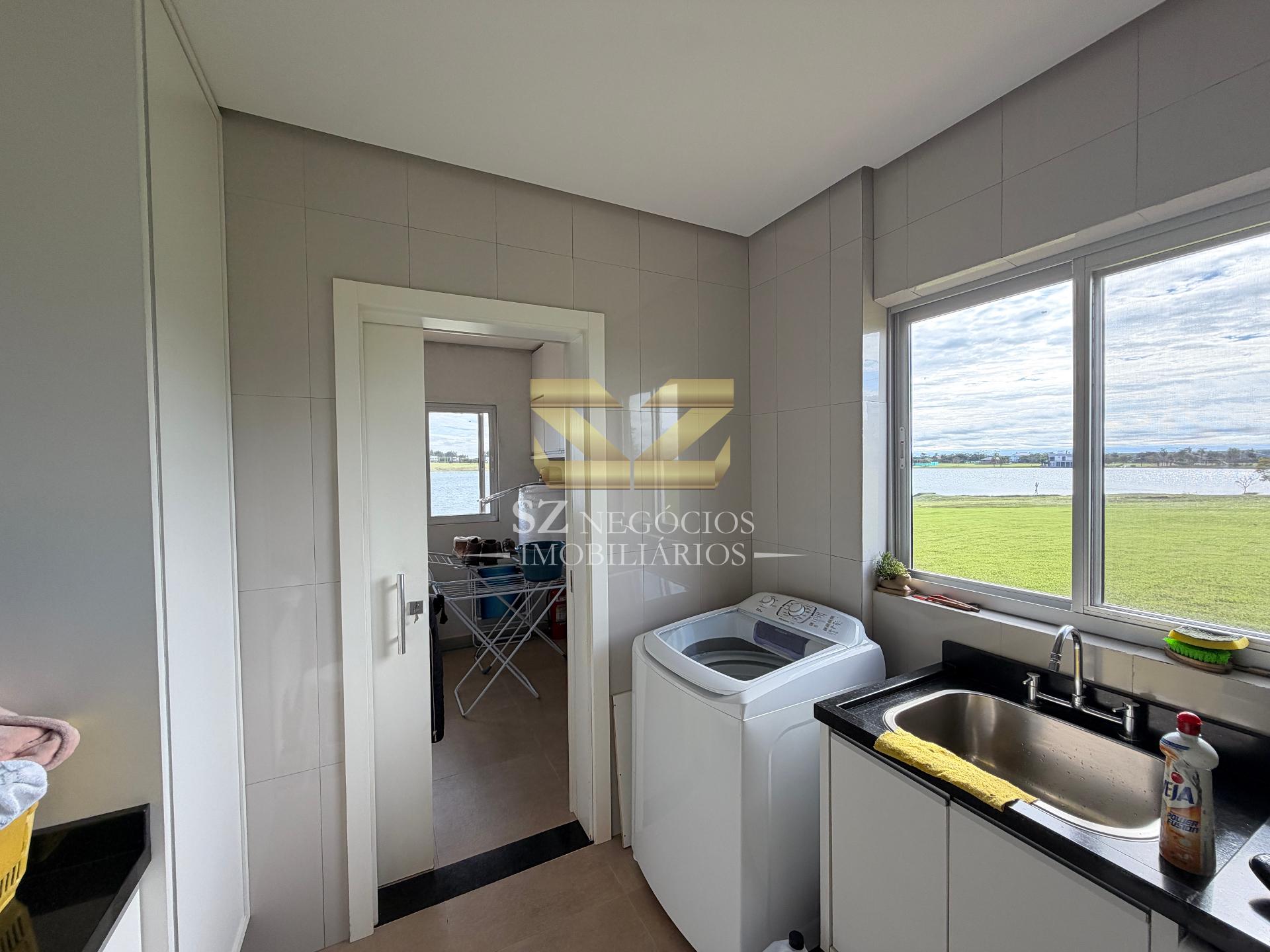 CASA À VENDA LOCALIZADO NO CONDOMÍNIO COSTA DEL LAGO HERNANDARIAS - PY