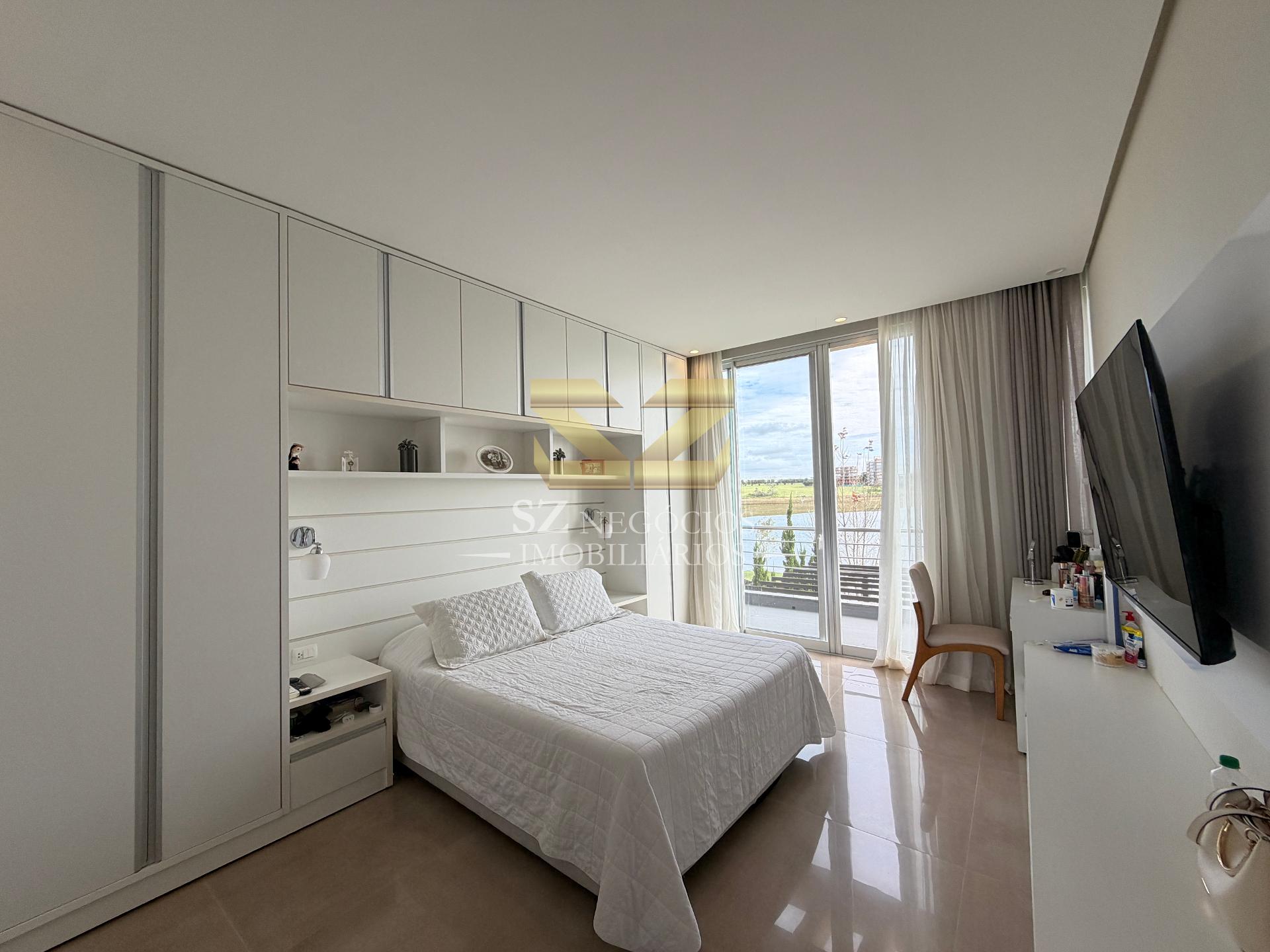 CASA À VENDA LOCALIZADO NO CONDOMÍNIO COSTA DEL LAGO HERNANDARIAS - PY