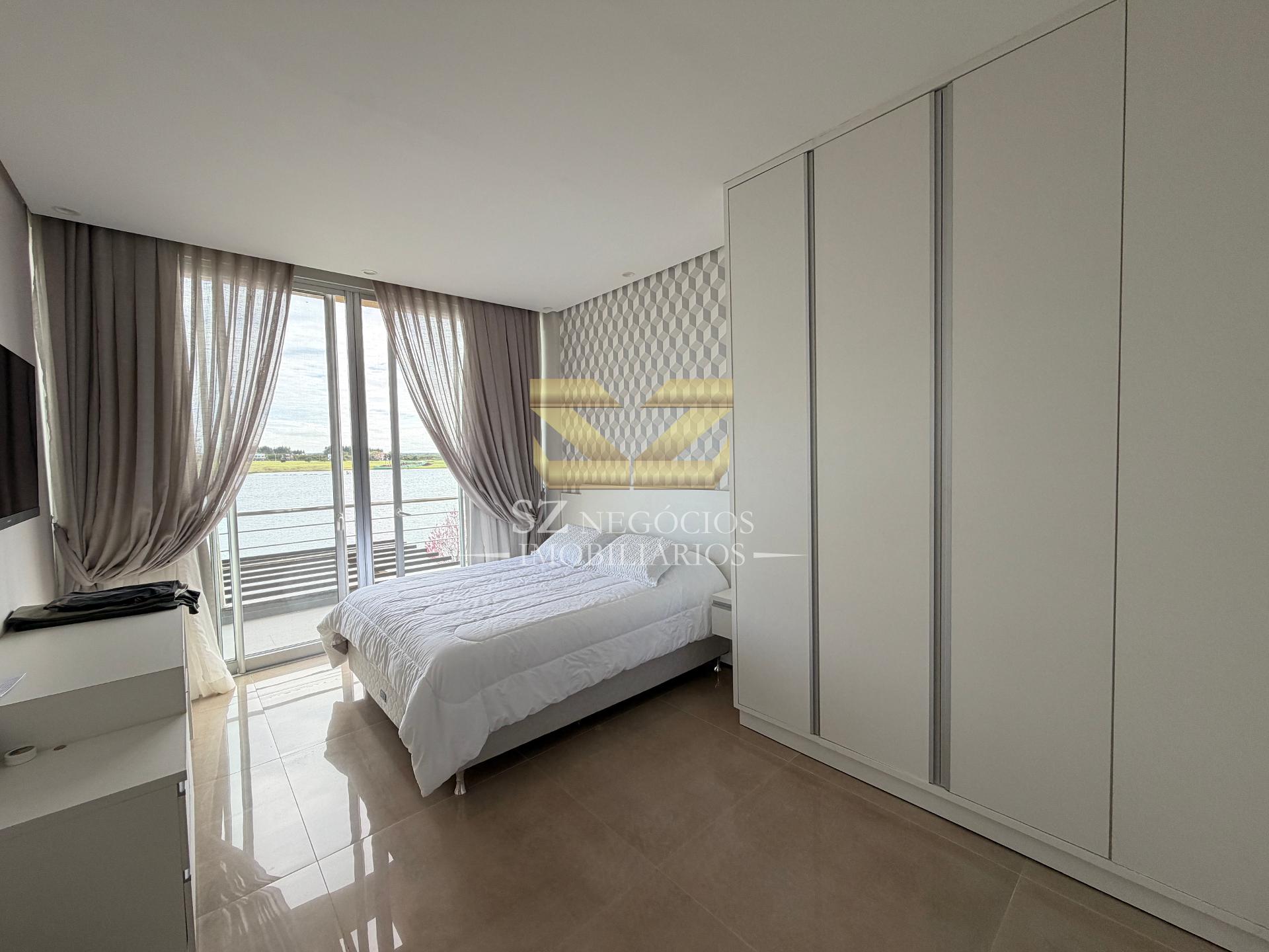 CASA À VENDA LOCALIZADO NO CONDOMÍNIO COSTA DEL LAGO HERNANDARIAS - PY