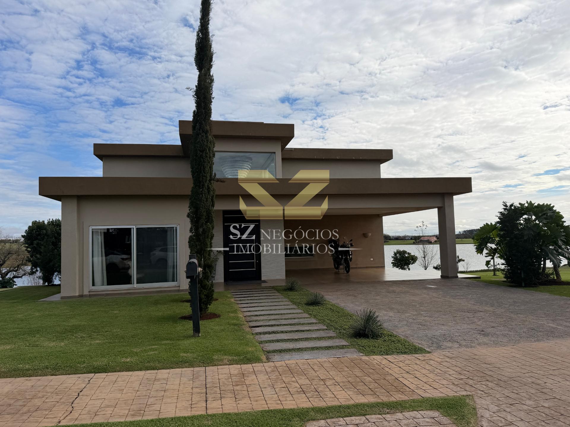 CASA À VENDA LOCALIZADO NO CONDOMÍNIO COSTA DEL LAGO HERNANDARIAS - PY
