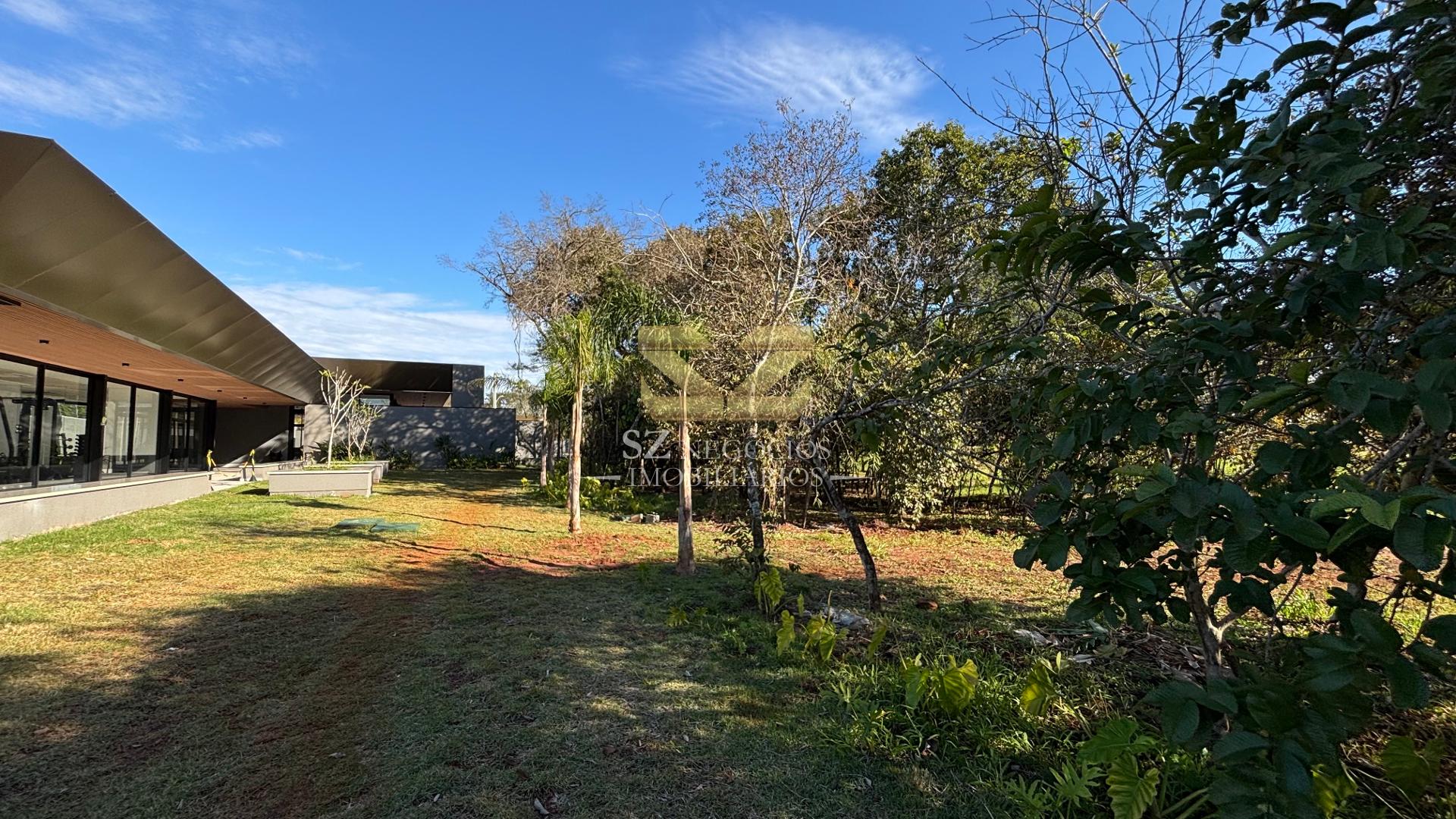 CONDOMÍNIO FECHADO INFINITUS RESIDENCE e CLUB  -  FOZ DO IGUAÇU, PR