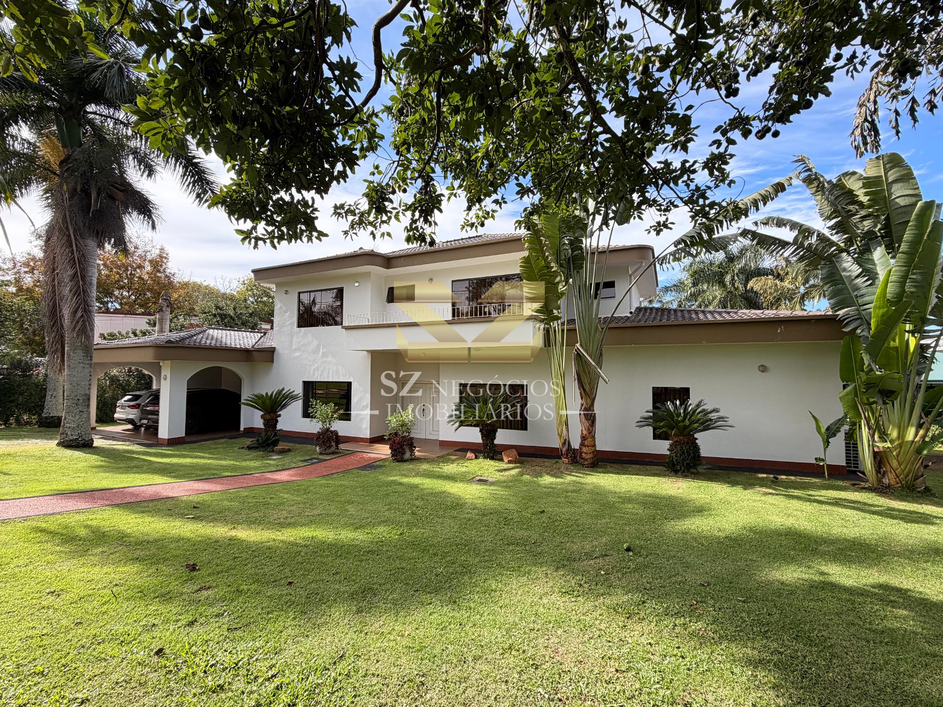 SOBRADO À VENDA COM 5 DORMITÓRIOS SENDO 4 SUÍTES, COUNTRY CLUB - PARAGUAI