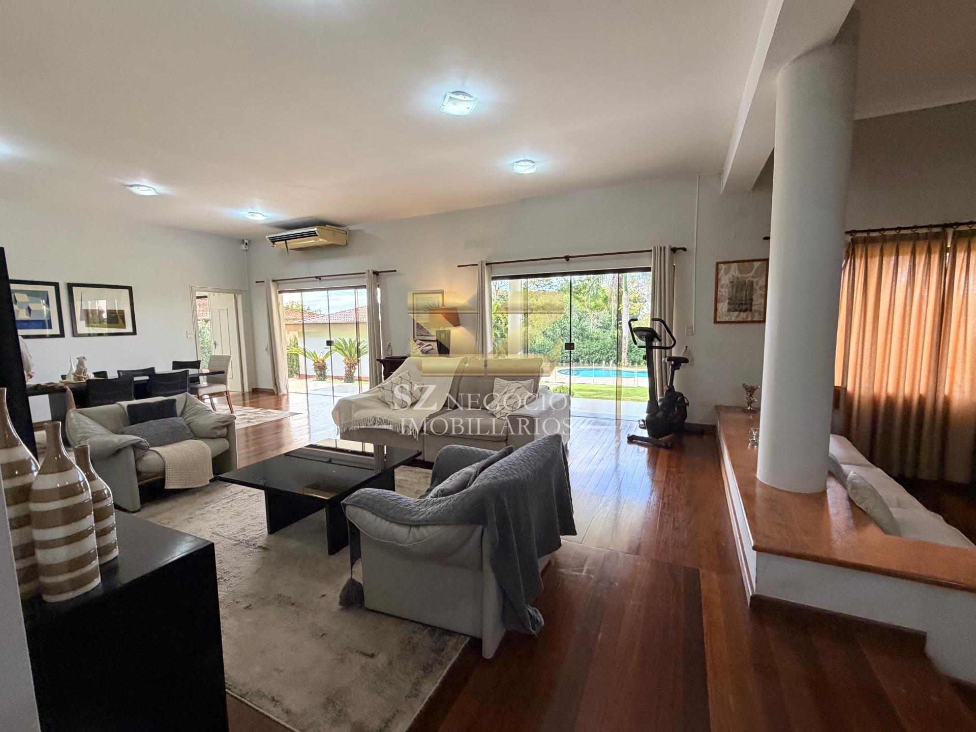 SOBRADO À VENDA COM 5 DORMITÓRIOS SENDO 4 SUÍTES, COUNTRY CLUB - PARAGUAI
