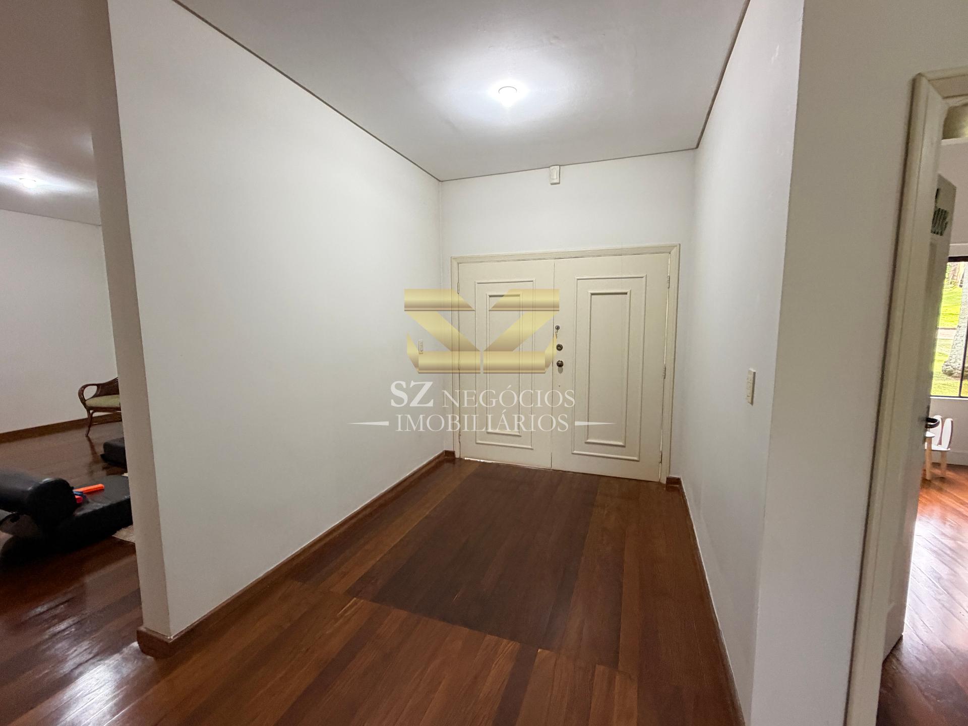SOBRADO À VENDA COM 5 DORMITÓRIOS SENDO 4 SUÍTES, COUNTRY CLUB - PARAGUAI