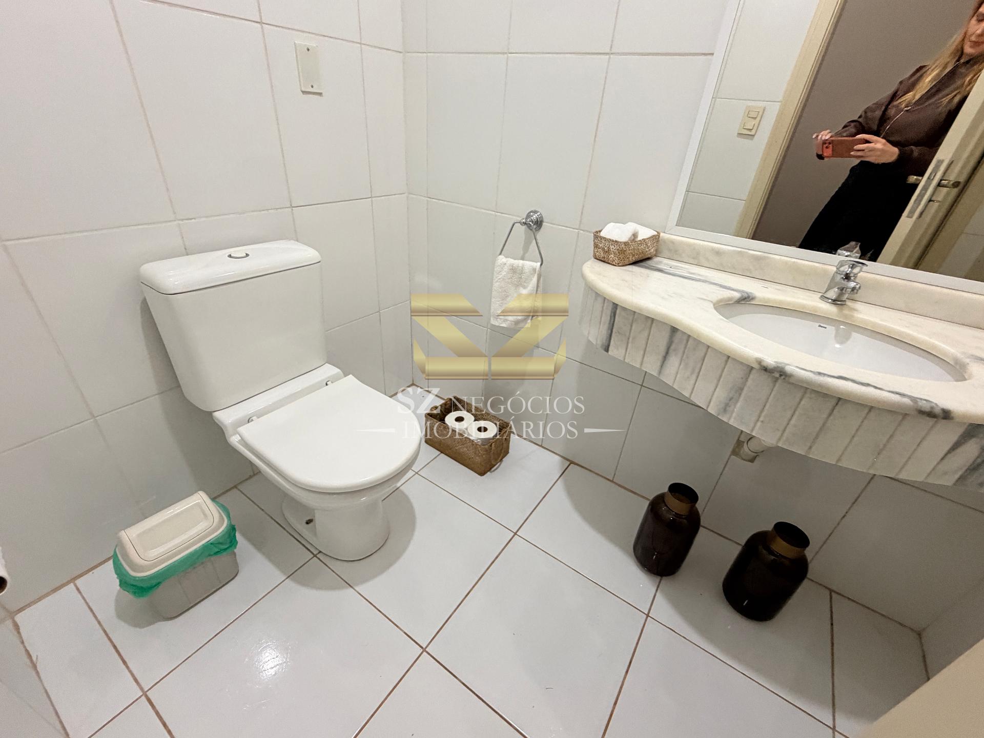 SOBRADO À VENDA COM 5 DORMITÓRIOS SENDO 4 SUÍTES, COUNTRY CLUB - PARAGUAI