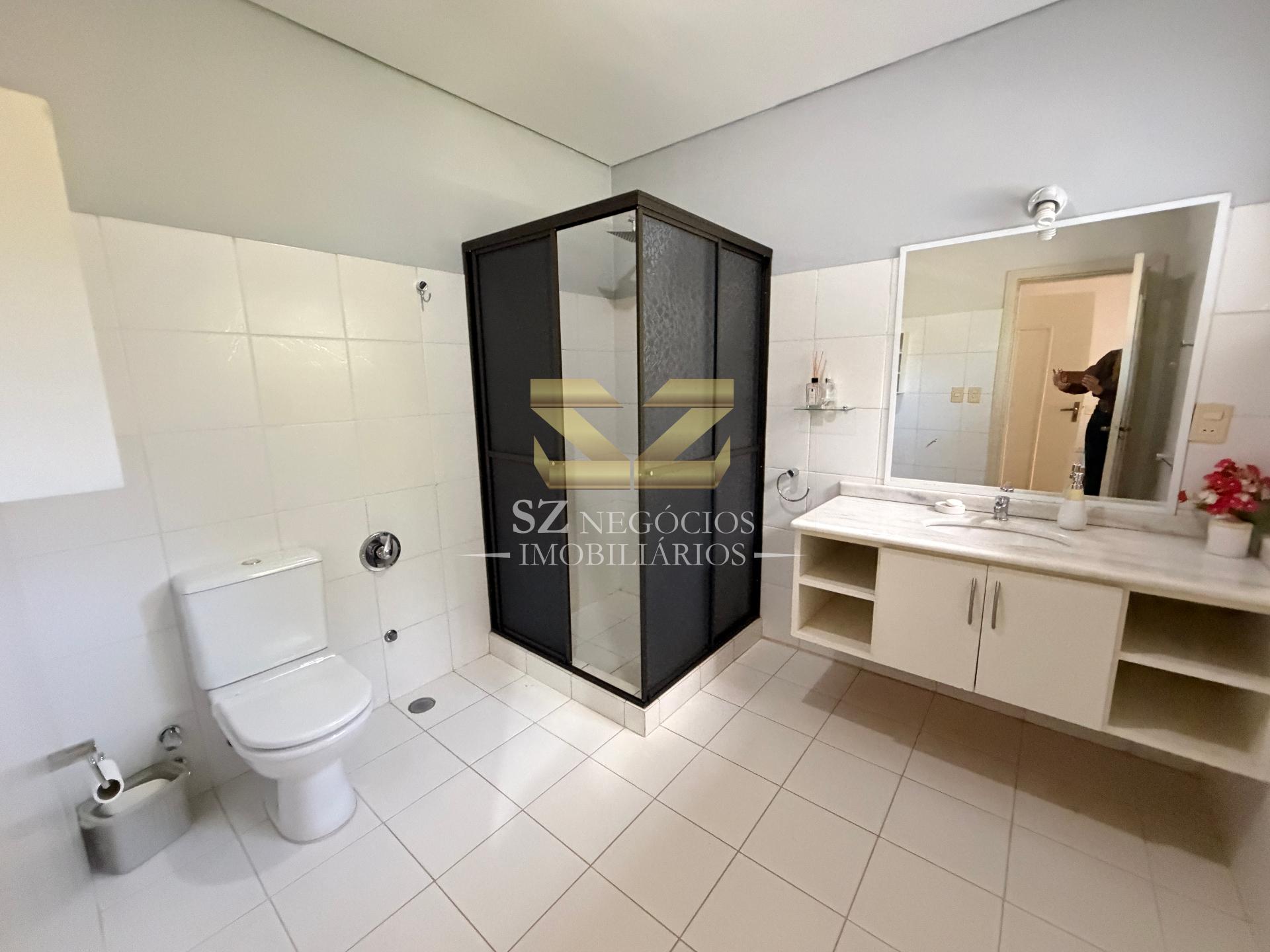 SOBRADO À VENDA COM 5 DORMITÓRIOS SENDO 4 SUÍTES, COUNTRY CLUB - PARAGUAI