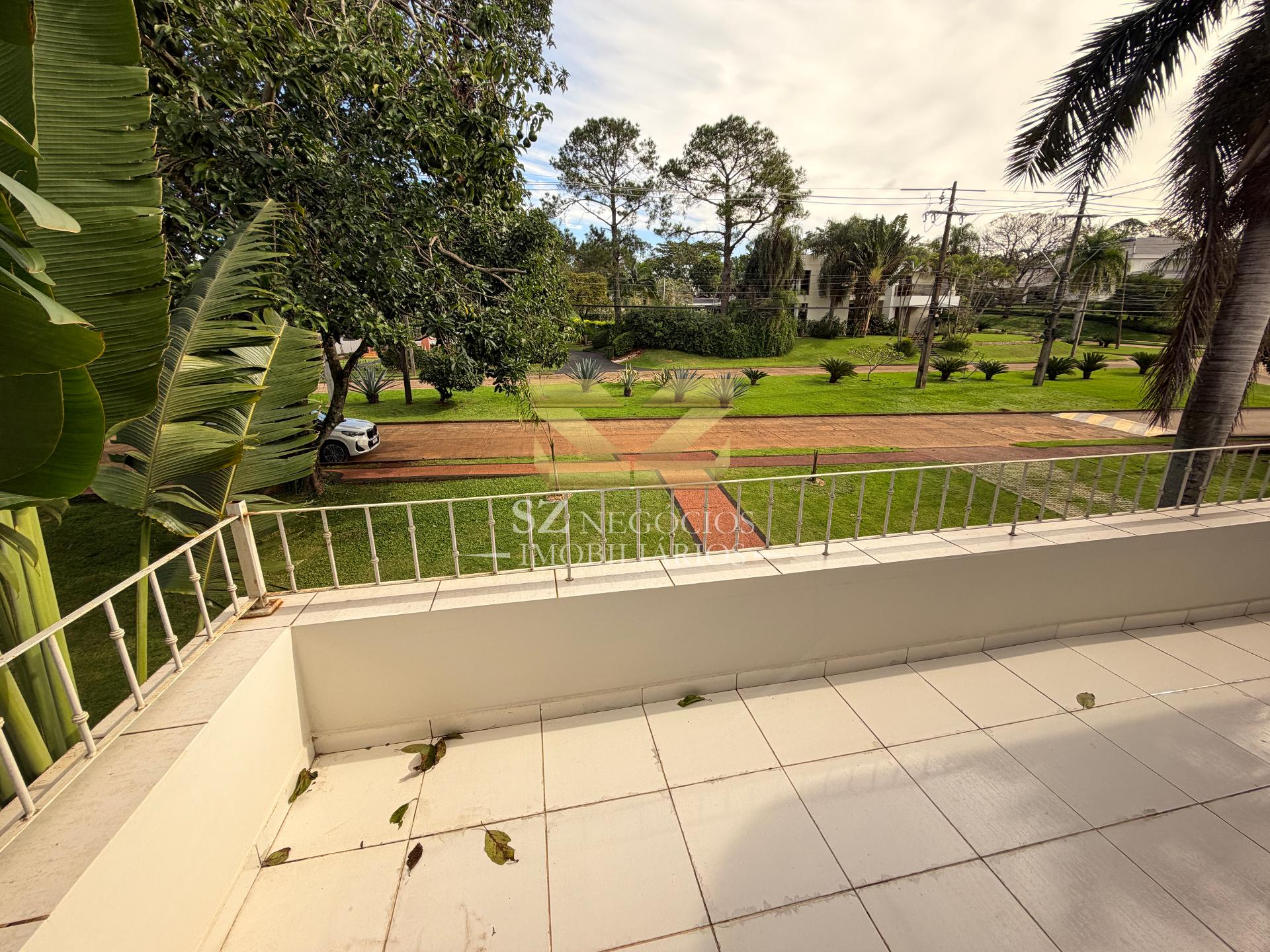 SOBRADO À VENDA COM 5 DORMITÓRIOS SENDO 4 SUÍTES, COUNTRY CLUB - PARAGUAI