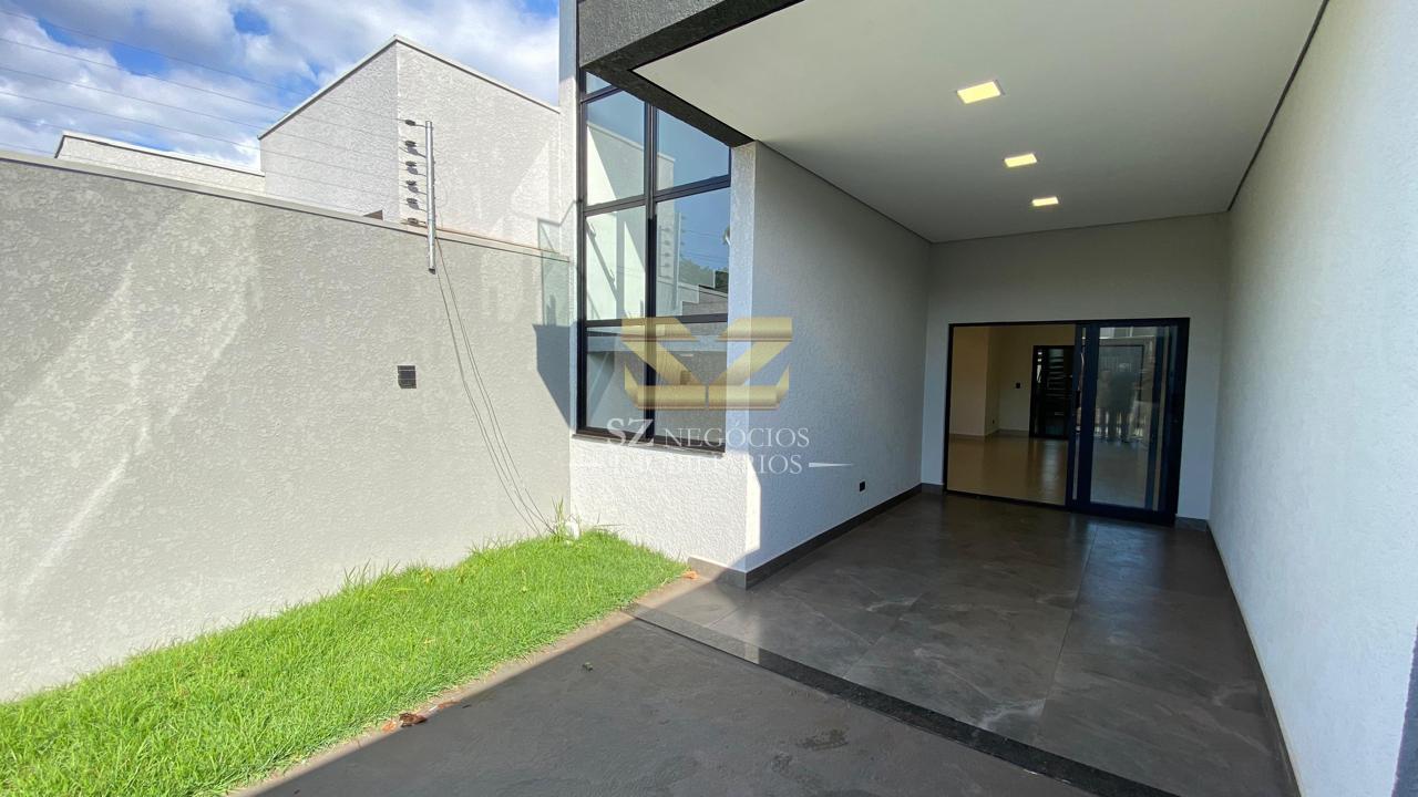 SOBRADO Á VENDA COM 3 DORMITÓRIOS SENDO 1 SUÍTE - TRÊS PINHEIROS - FOZ