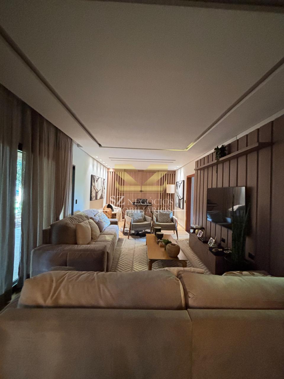 CHÁCARA EXCLUSIVA À VENDA COM 35.452,33M² e 1.000 M² DE ÁREA CONSTRUÍDA, FOZ