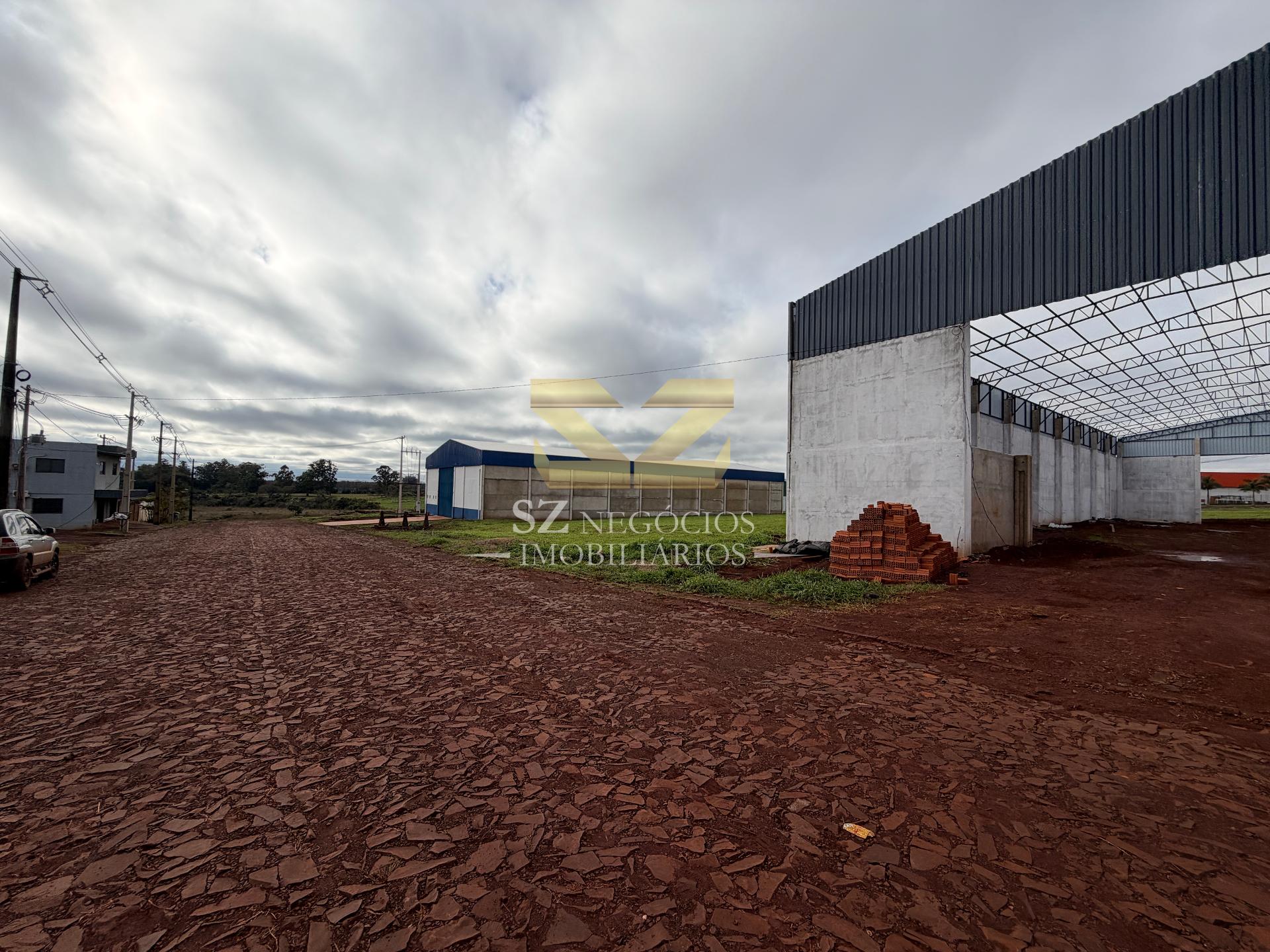 BARRACÃO À VENDA - PARQUE INDUSTRIAL SANTA MÔNICA - HERNANDARIAS - PARAGUAI