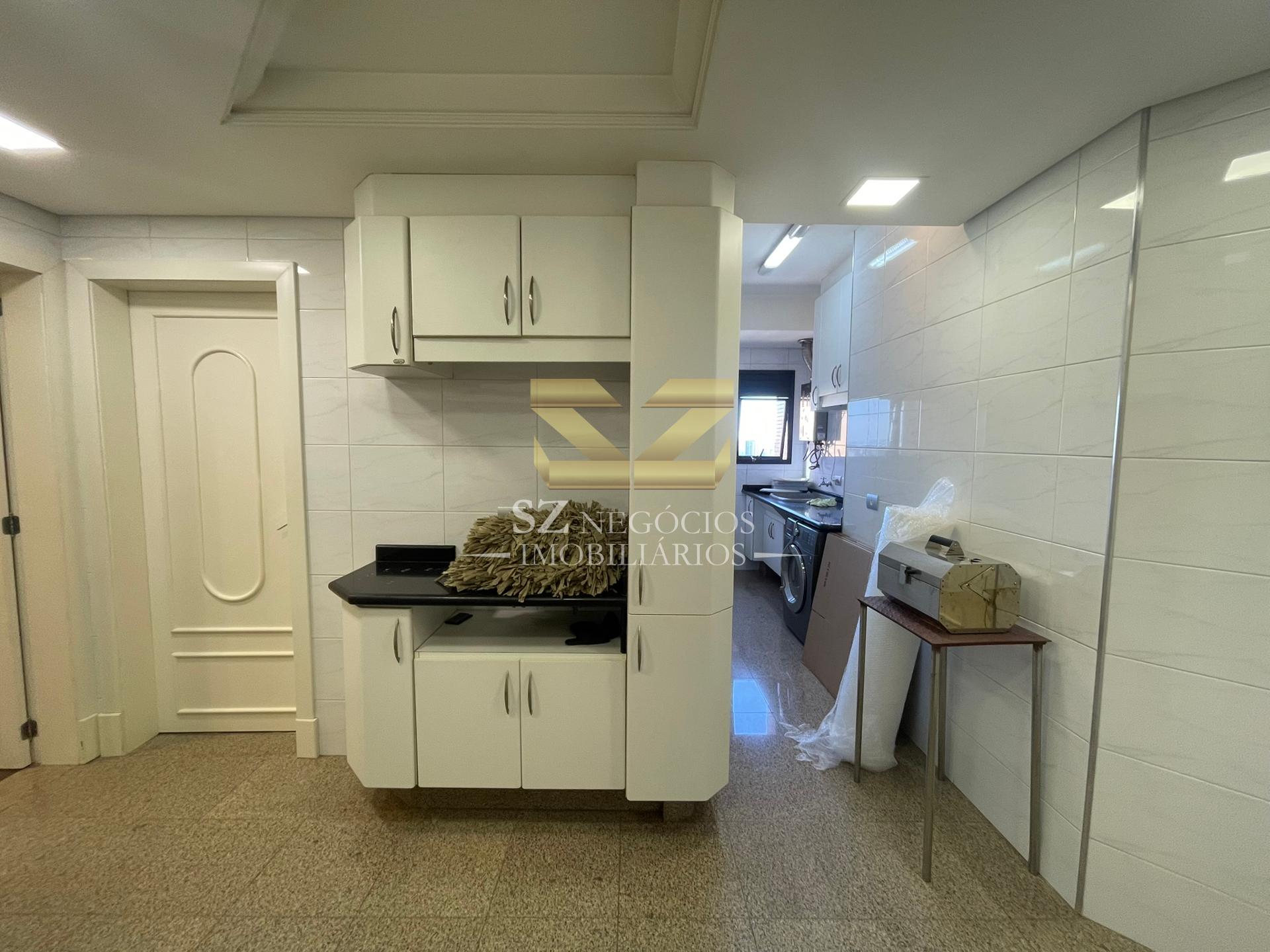 APARTAMENTO COBERTURA À VENDA COM 03 SUÍTES - EDIFICIO MAISON CLASSIC - FOZ