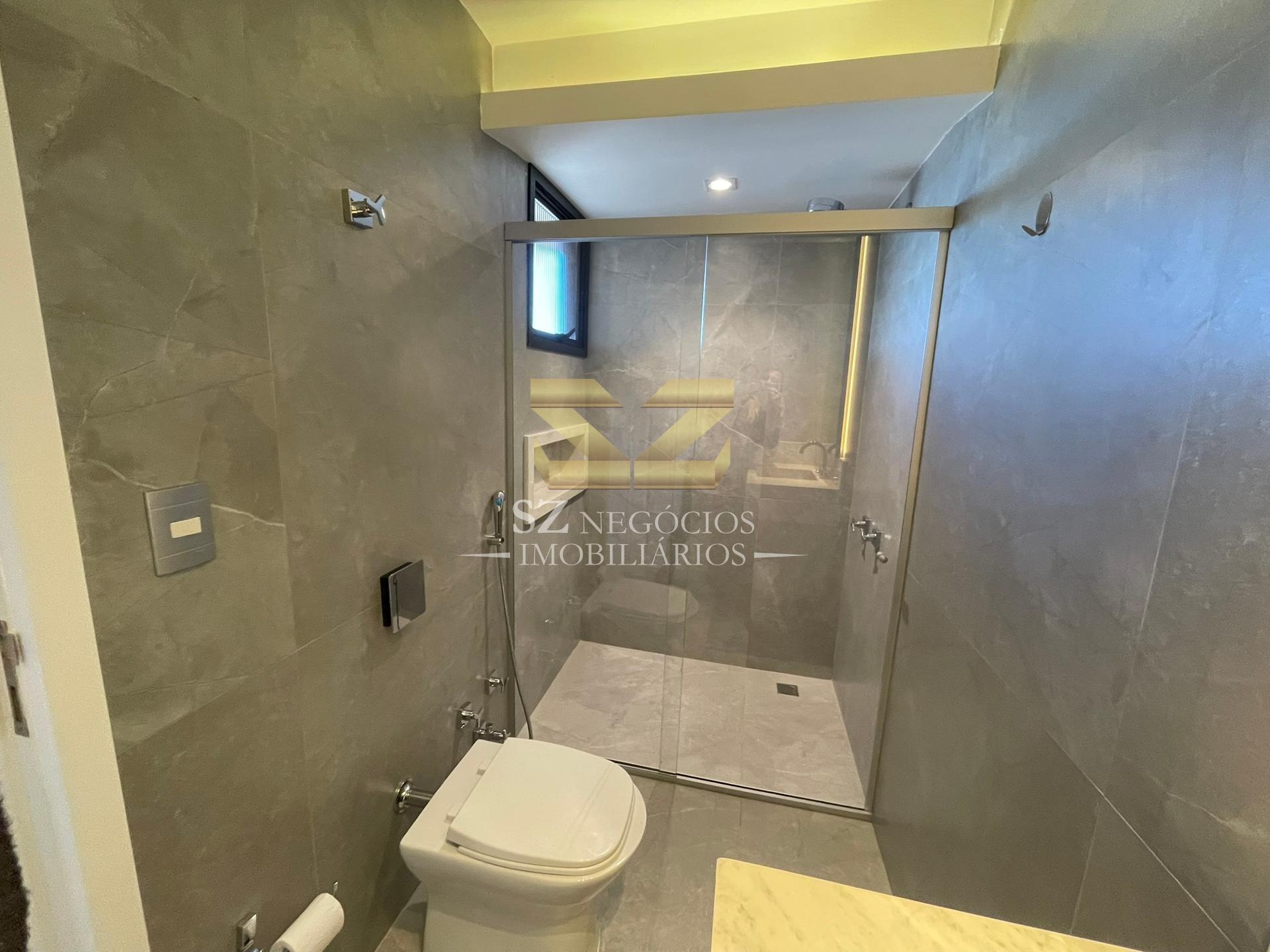 APARTAMENTO COBERTURA À VENDA COM 03 SUÍTES - EDIFICIO MAISON CLASSIC - FOZ
