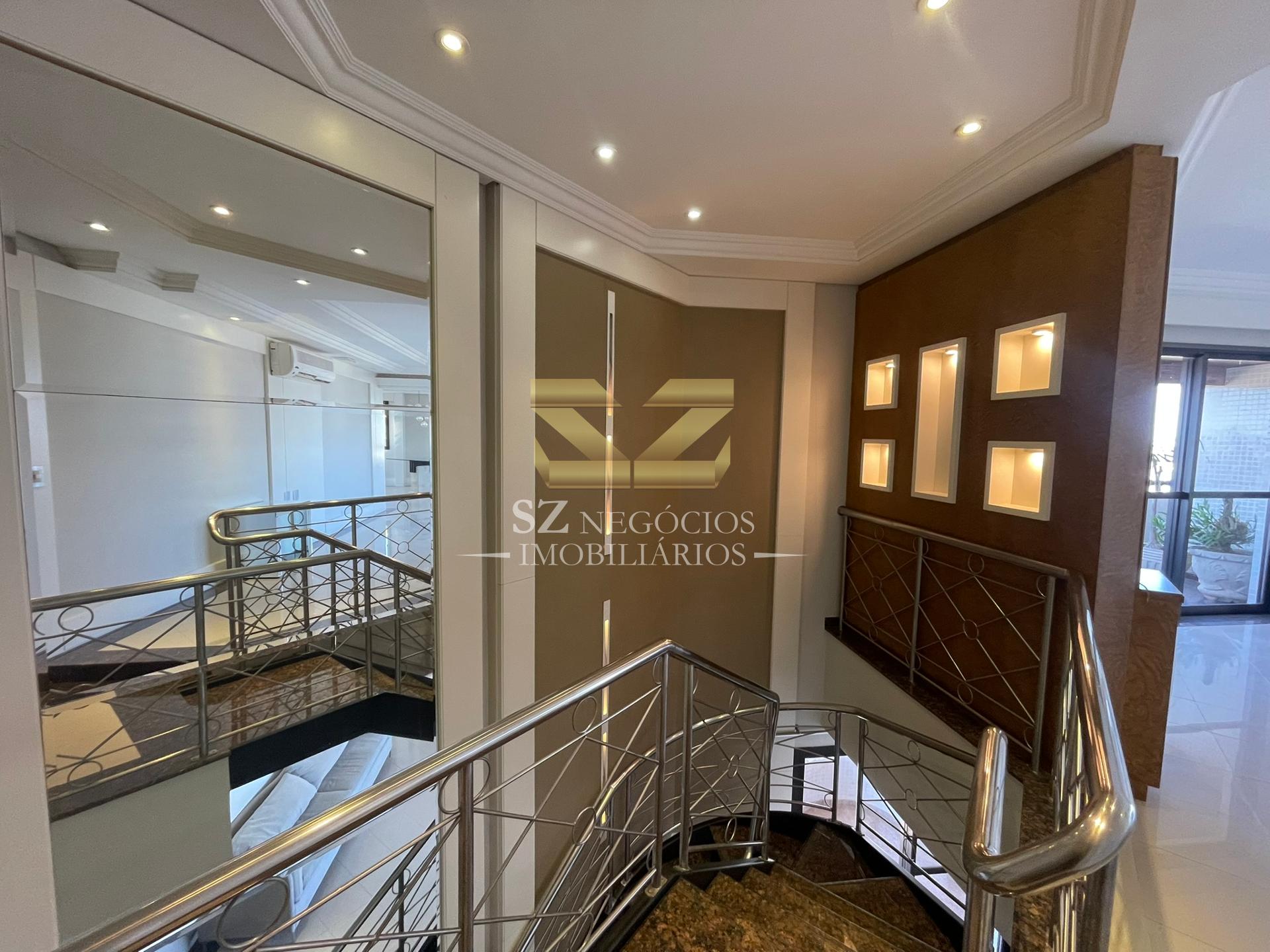 APARTAMENTO COBERTURA À VENDA COM 03 SUÍTES - EDIFICIO MAISON CLASSIC - FOZ