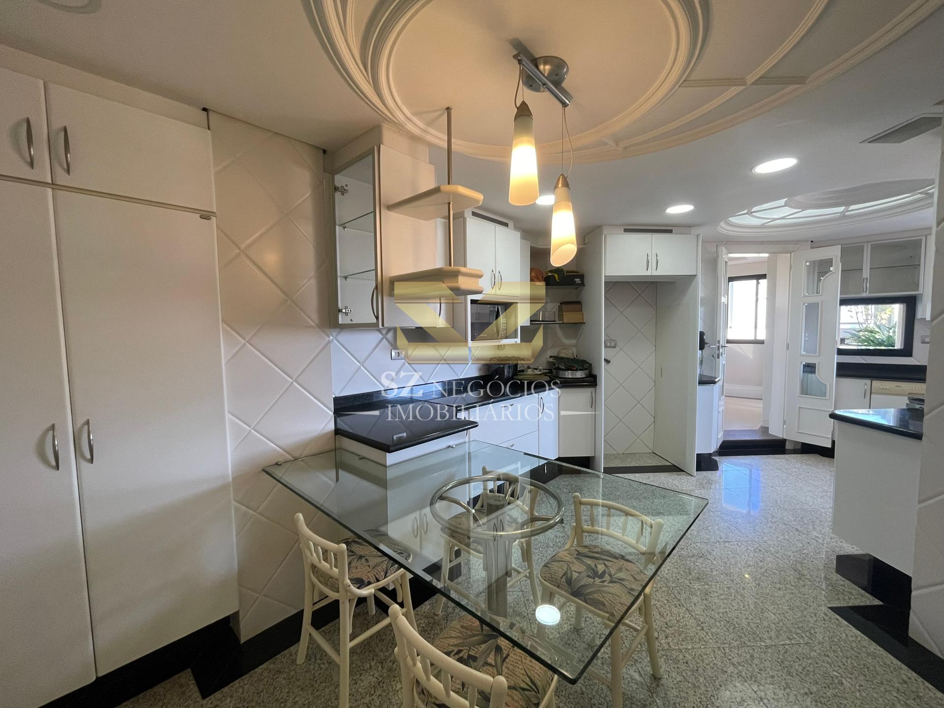 APARTAMENTO COBERTURA À VENDA COM 03 SUÍTES - EDIFICIO MAISON CLASSIC - FOZ