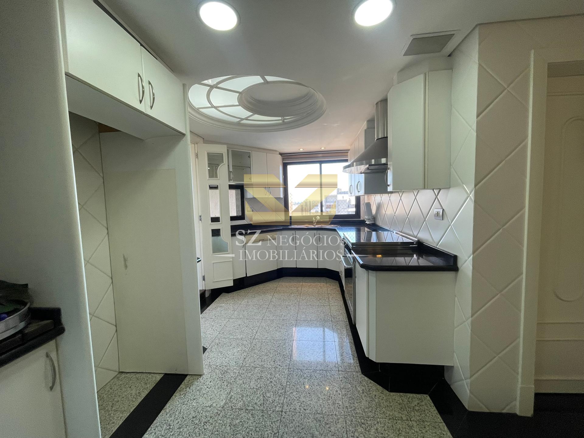 APARTAMENTO COBERTURA À VENDA COM 03 SUÍTES - EDIFICIO MAISON CLASSIC - FOZ