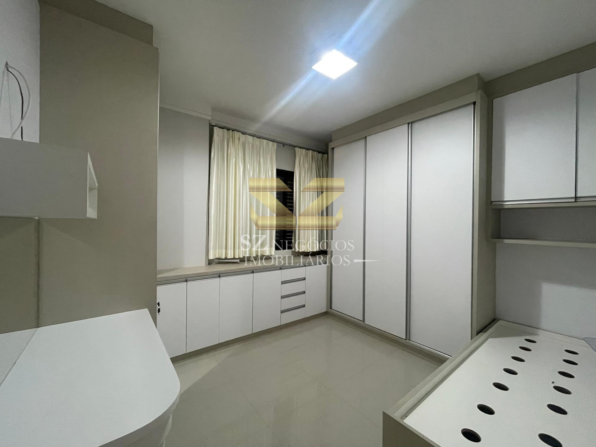 Apartamento com 3 dormitórios para Locação,192,12 m²,ED Maison Class, CENTRO, FOZ DO IGUACU - PR