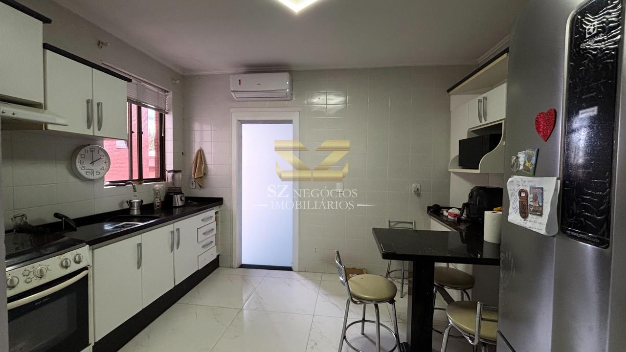 APARTAMENTO Á VENDA NO EDIFÍCIO MONTE CARLO -  CENTRO, FDO IGUACU - PR
