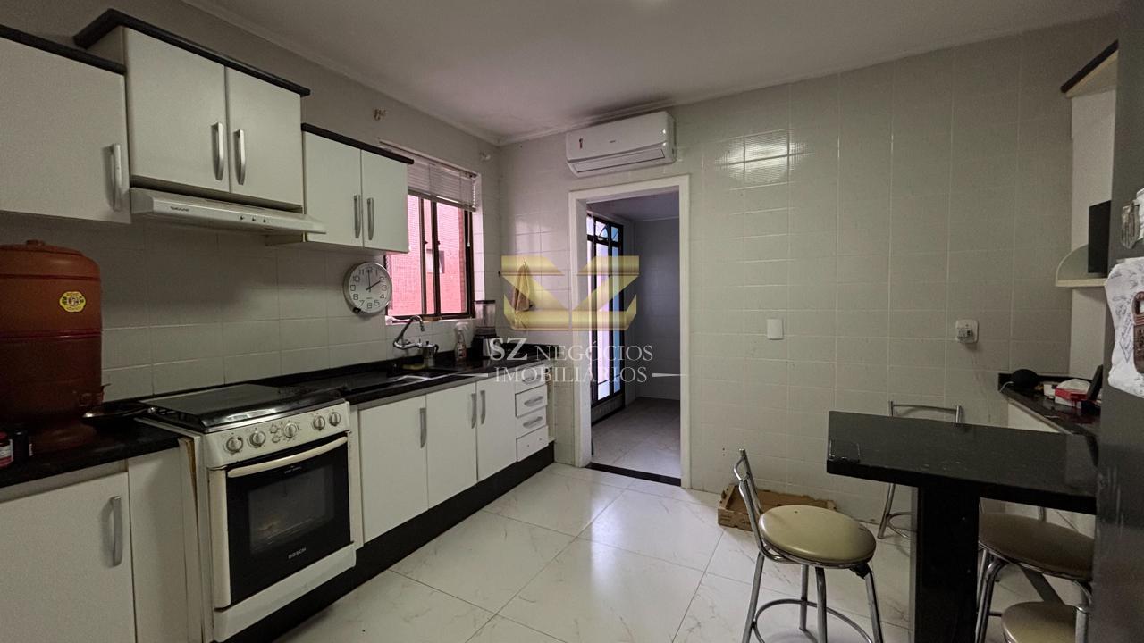 APARTAMENTO Á VENDA NO EDIFÍCIO MONTE CARLO -  CENTRO, FDO IGUACU - PR