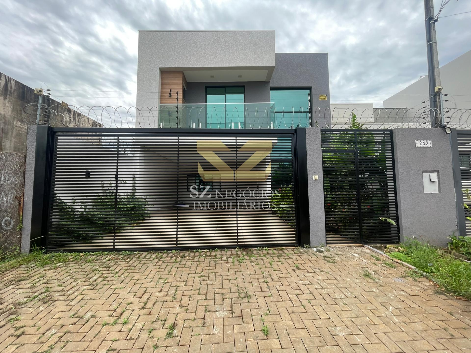 Sobrado de Alto Padrão com 3 Suítes, Piscina e Área Gourmet no Jardim Panorama - Excelente localizaç