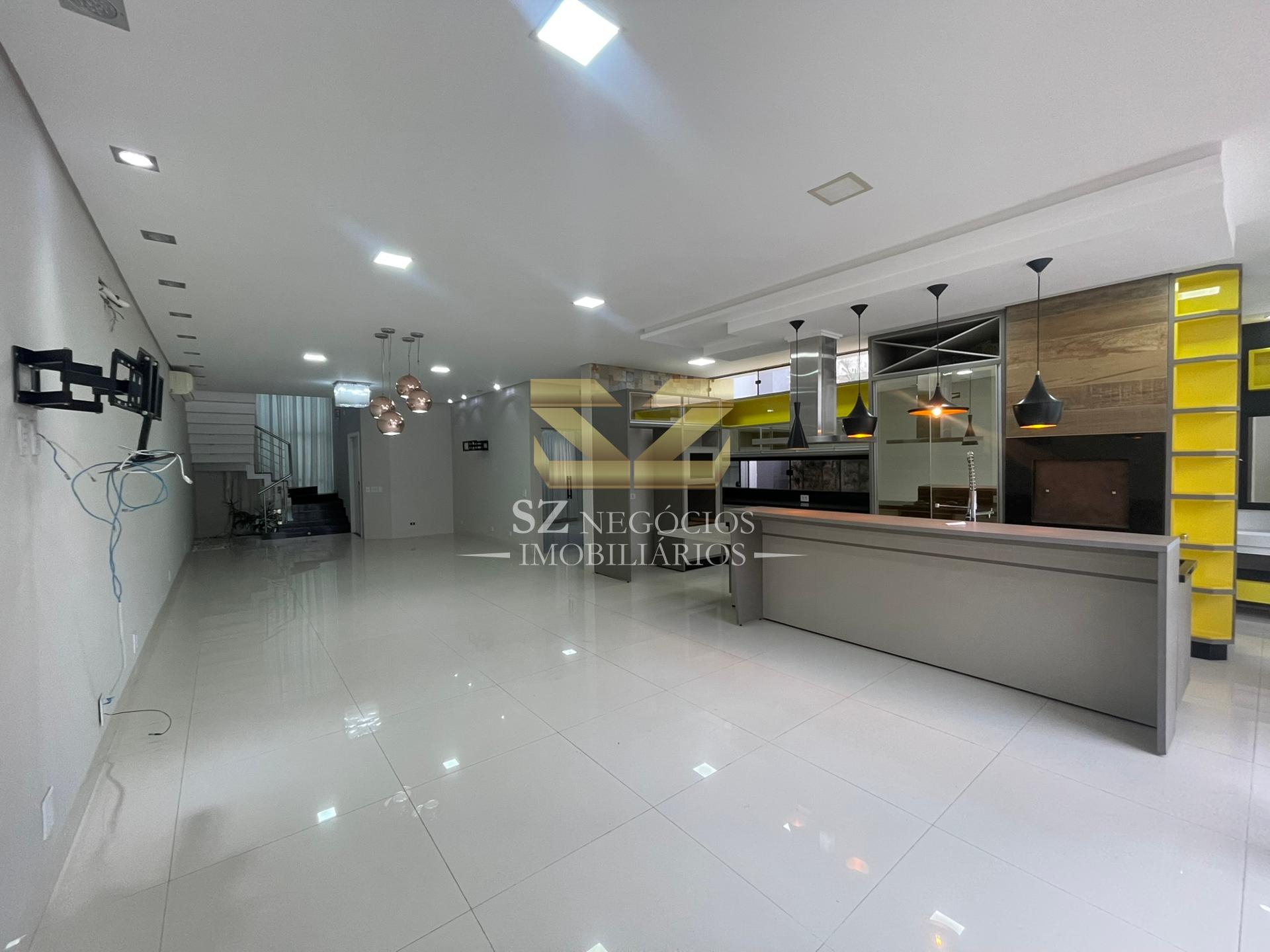 Sobrado de Alto Padrão com 3 Suítes, Piscina e Área Gourmet no Jardim Panorama - Excelente localizaç