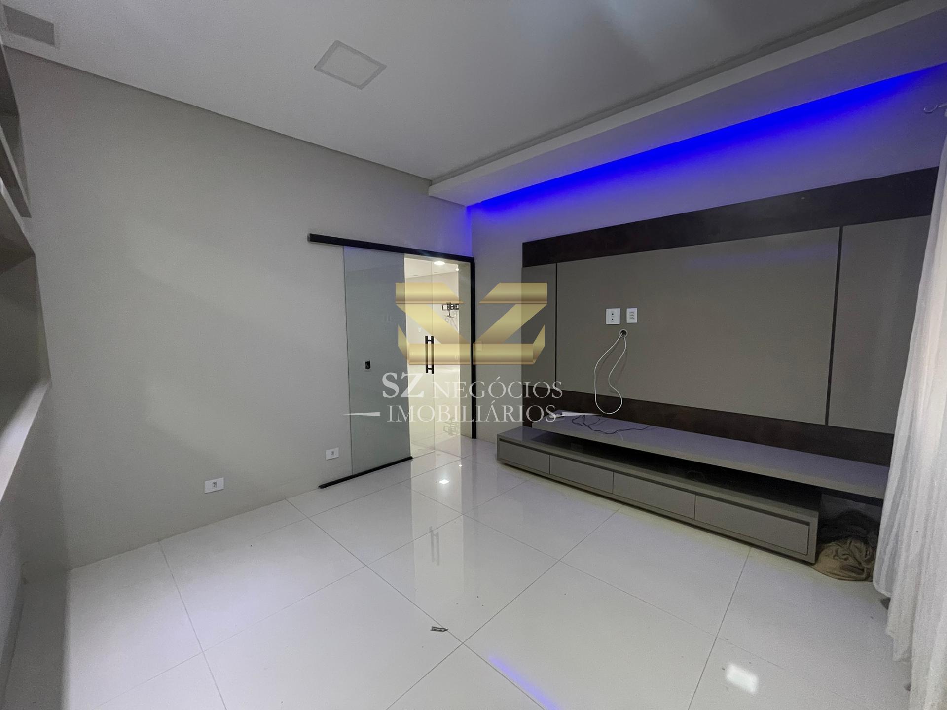 Sobrado de Alto Padrão com 3 Suítes, Piscina e Área Gourmet no Jardim Panorama - Excelente localizaç