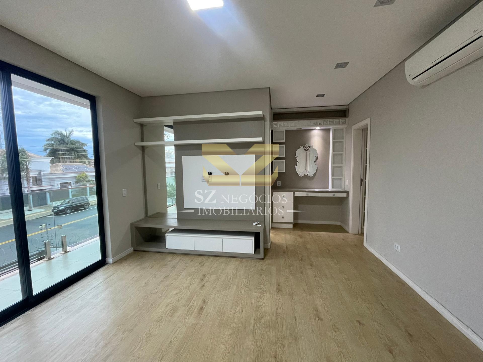 Sobrado de Alto Padrão com 3 Suítes, Piscina e Área Gourmet no Jardim Panorama - Excelente localizaç