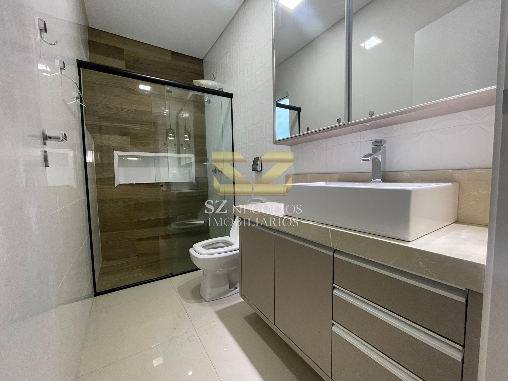 Sobrado de Alto Padrão com 3 Suítes, Piscina e Área Gourmet no Jardim Panorama - Excelente localizaç