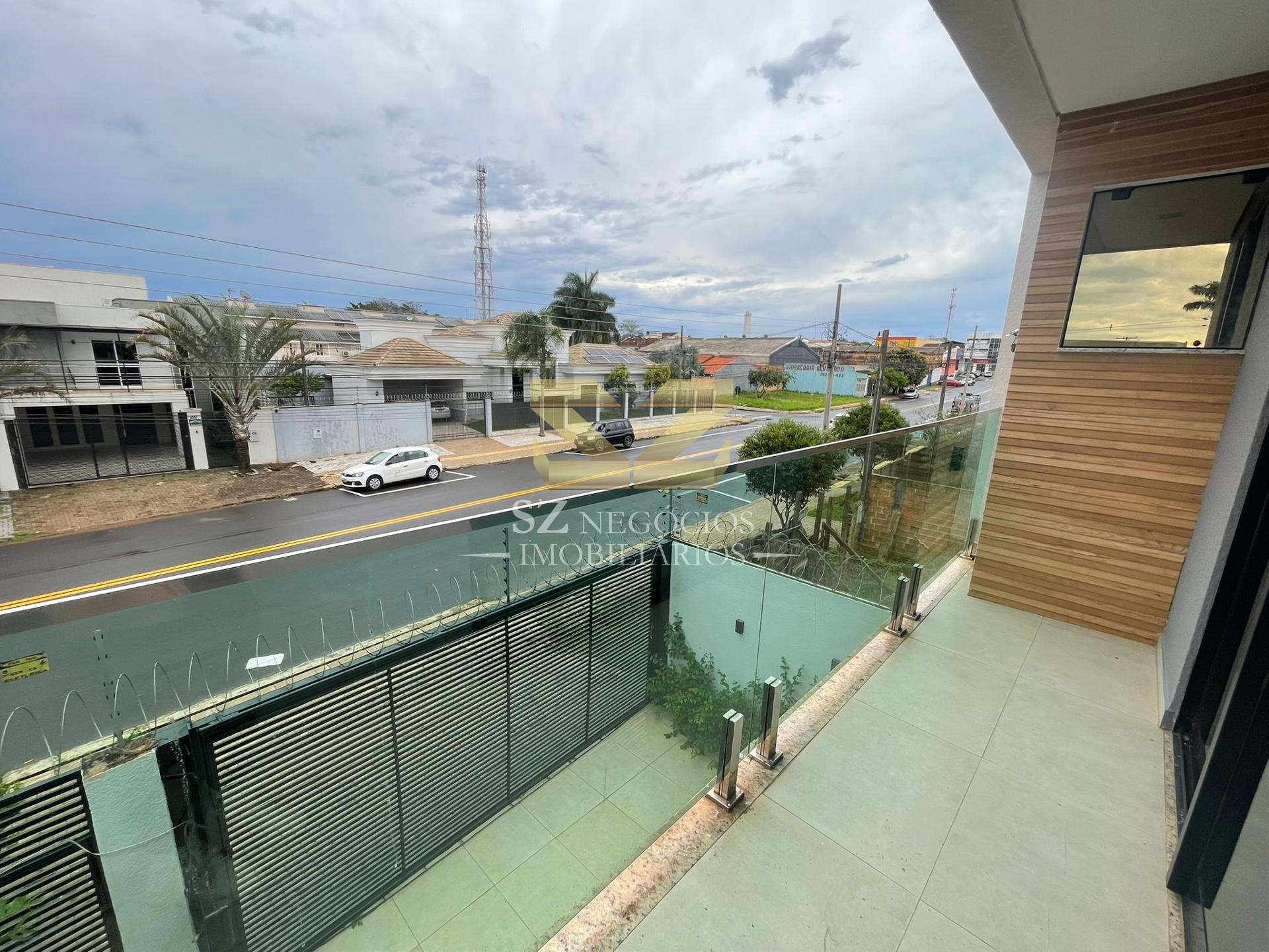 Sobrado de Alto Padrão com 3 Suítes, Piscina e Área Gourmet no Jardim Panorama - Excelente localizaç