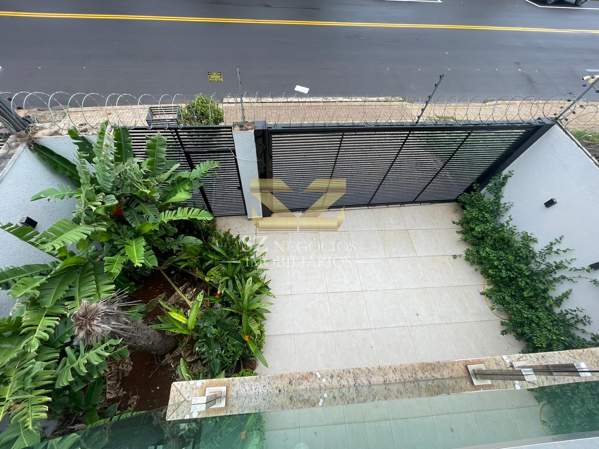 Sobrado de Alto Padrão com 3 Suítes, Piscina e Área Gourmet no Jardim Panorama - Excelente localizaç
