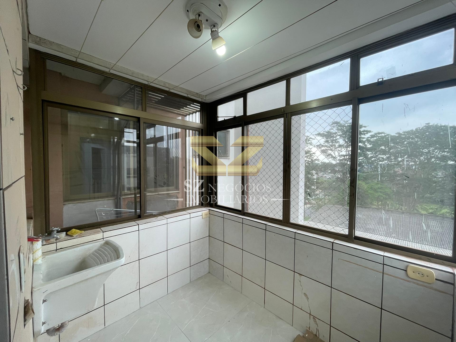 Apartamento semi-mobiliado no Edifício La Rochelle 1 suíte e 2 quartos na regiao da Vila America.