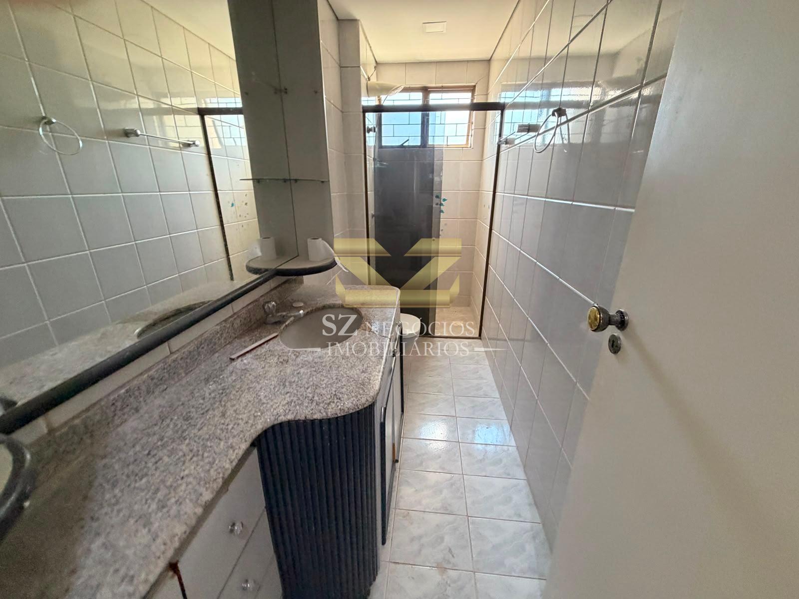 Apartamento semi-mobiliado no Edifício La Rochelle 1 suíte e 2 quartos na regiao da Vila America.