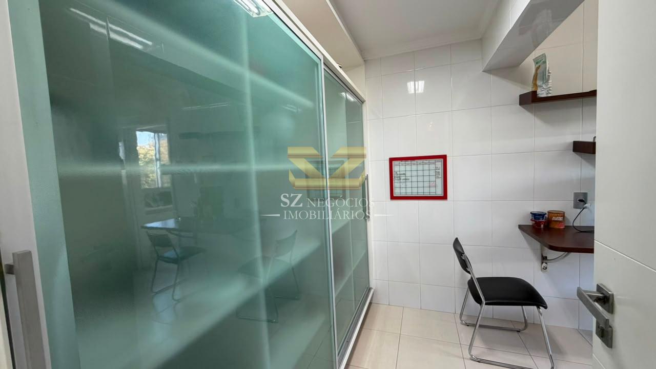 COBERTURA DUPLEX MOBILIADA À VENDA NO EDIFÍCIO RESIDENCIAL FERNANDA - FOZ
