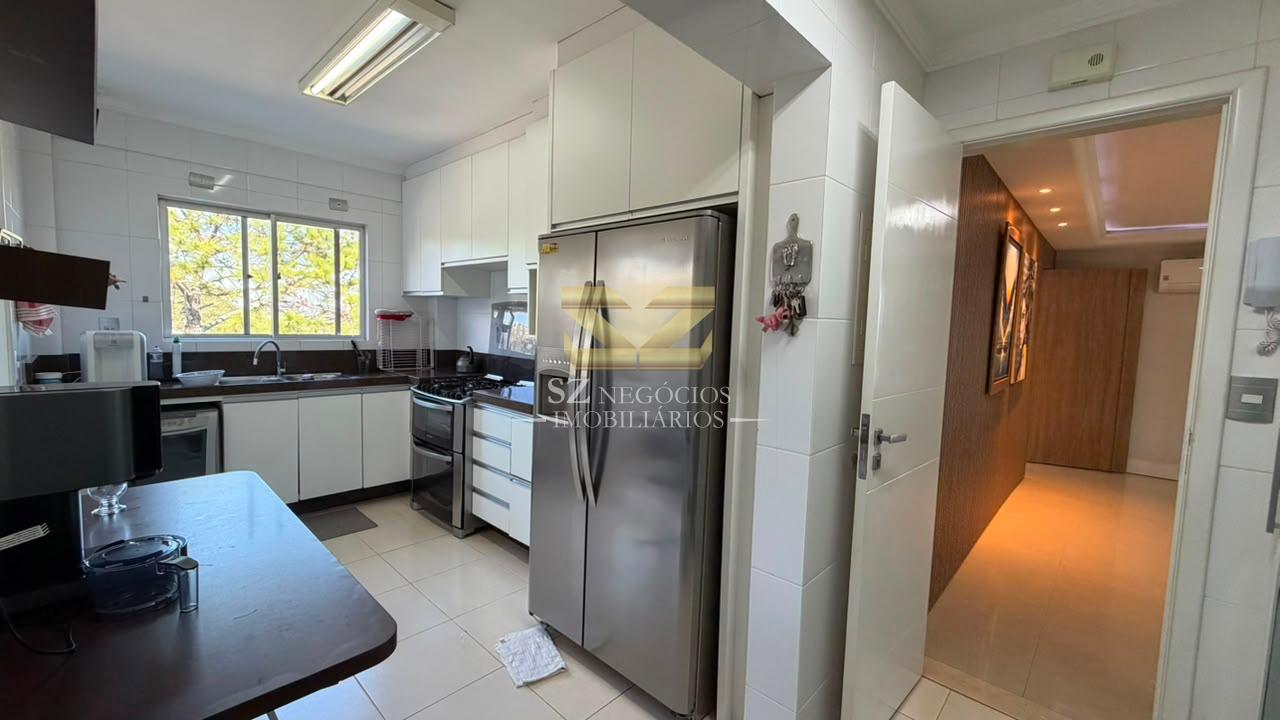 COBERTURA DUPLEX MOBILIADA À VENDA NO EDIFÍCIO RESIDENCIAL FERNANDA - FOZ