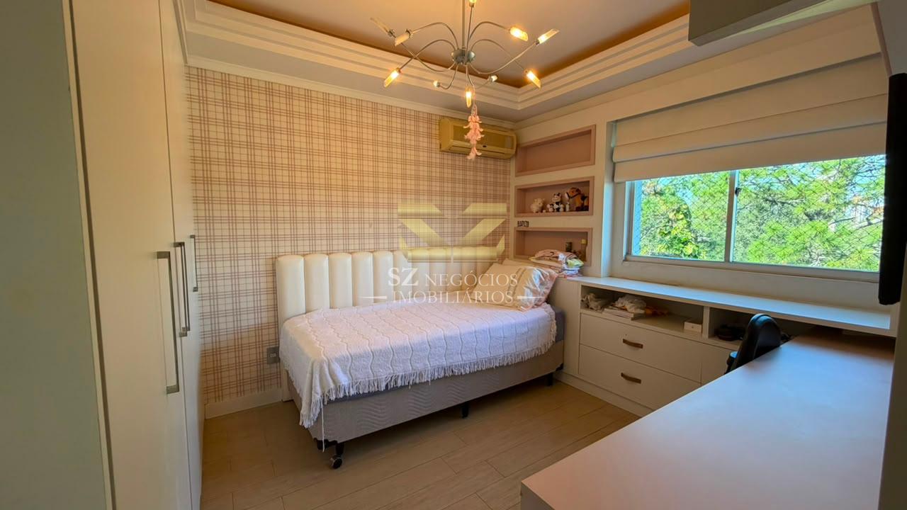 COBERTURA DUPLEX MOBILIADA À VENDA NO EDIFÍCIO RESIDENCIAL FERNANDA - FOZ