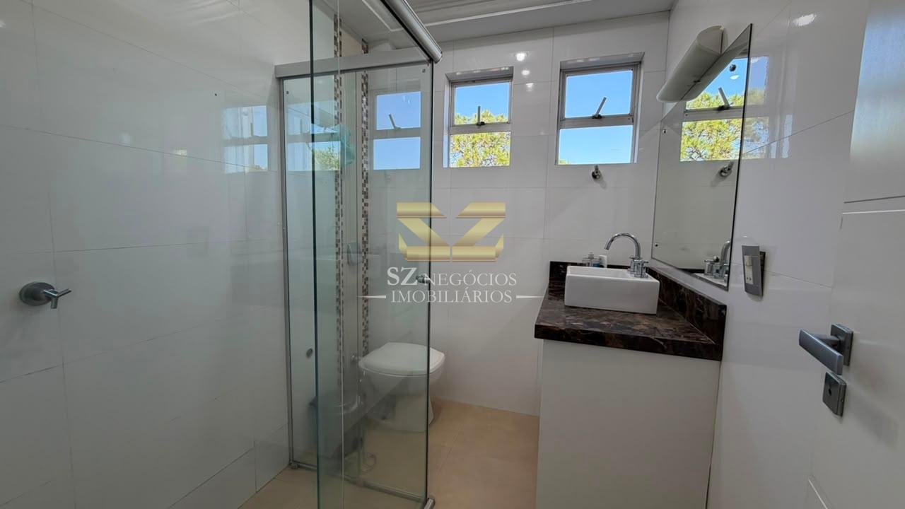 COBERTURA DUPLEX MOBILIADA À VENDA NO EDIFÍCIO RESIDENCIAL FERNANDA - FOZ