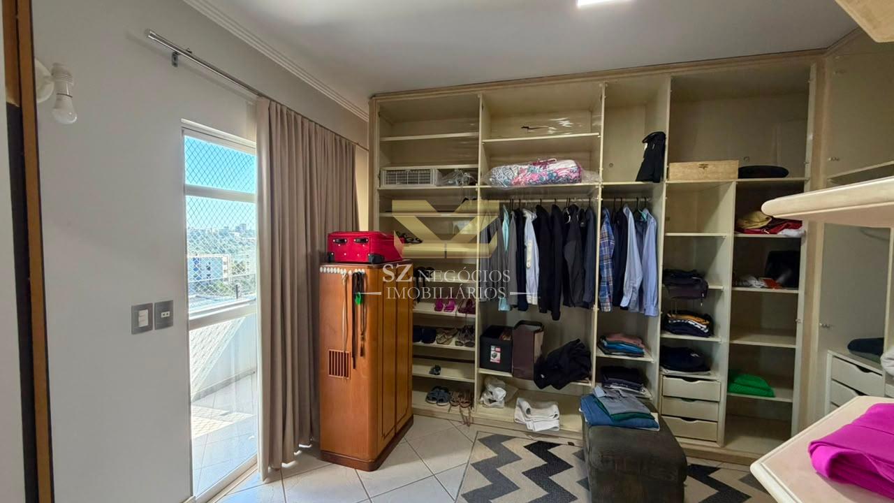 COBERTURA DUPLEX MOBILIADA À VENDA NO EDIFÍCIO RESIDENCIAL FERNANDA - FOZ