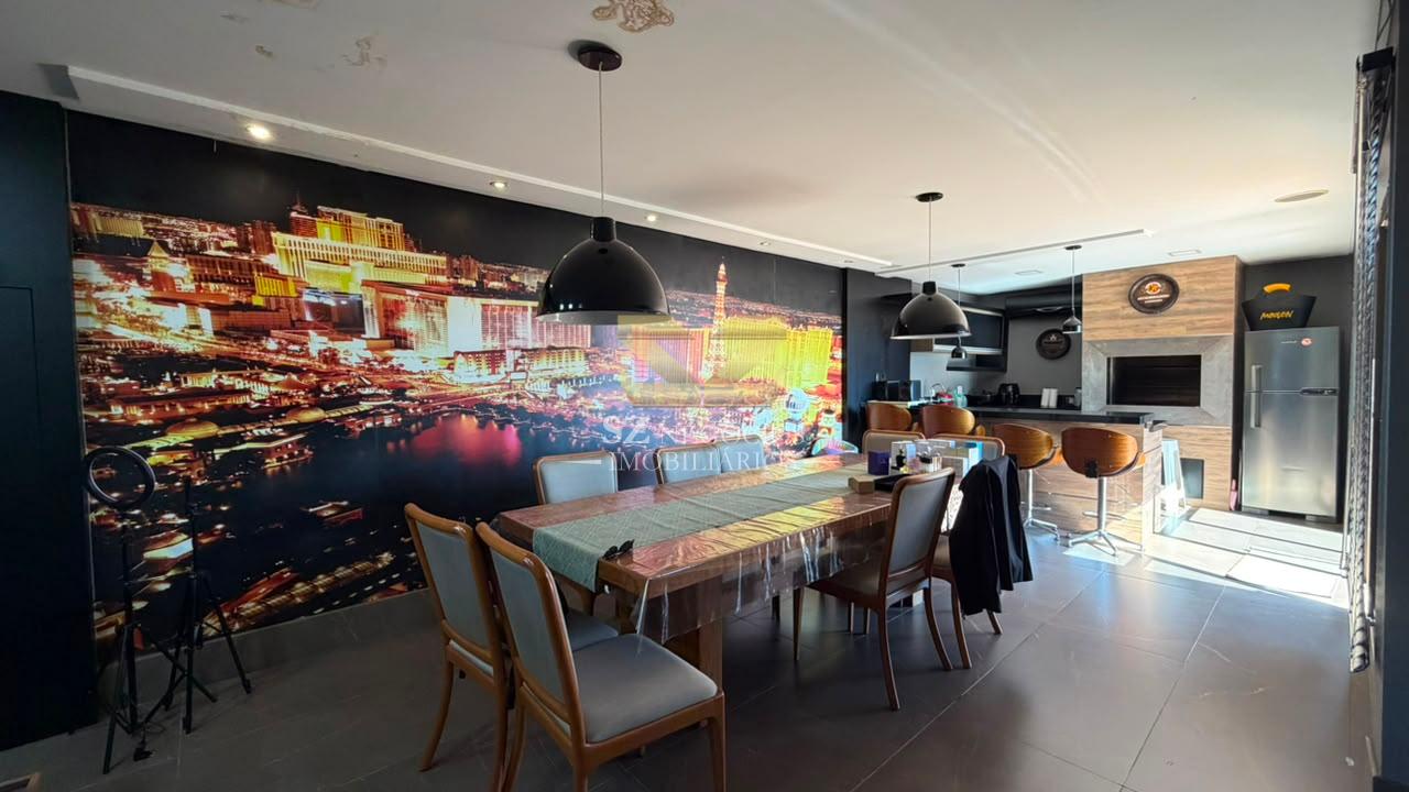 COBERTURA DUPLEX MOBILIADA À VENDA NO EDIFÍCIO RESIDENCIAL FERNANDA - FOZ