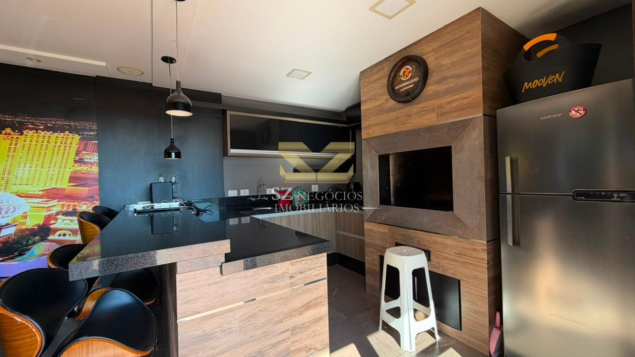 COBERTURA DUPLEX MOBILIADA À VENDA NO EDIFÍCIO RESIDENCIAL FERNANDA - FOZ