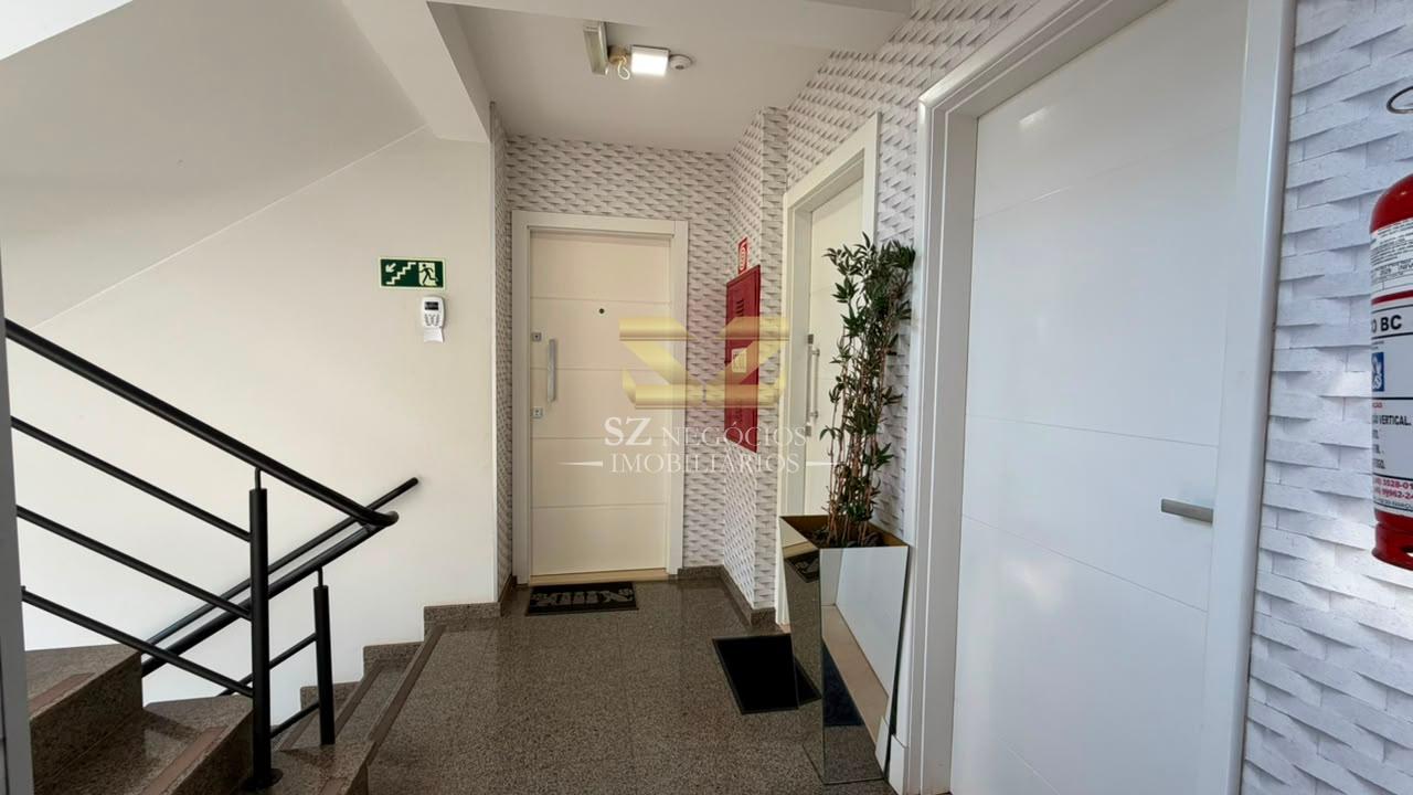 COBERTURA DUPLEX MOBILIADA À VENDA NO EDIFÍCIO RESIDENCIAL FERNANDA - FOZ