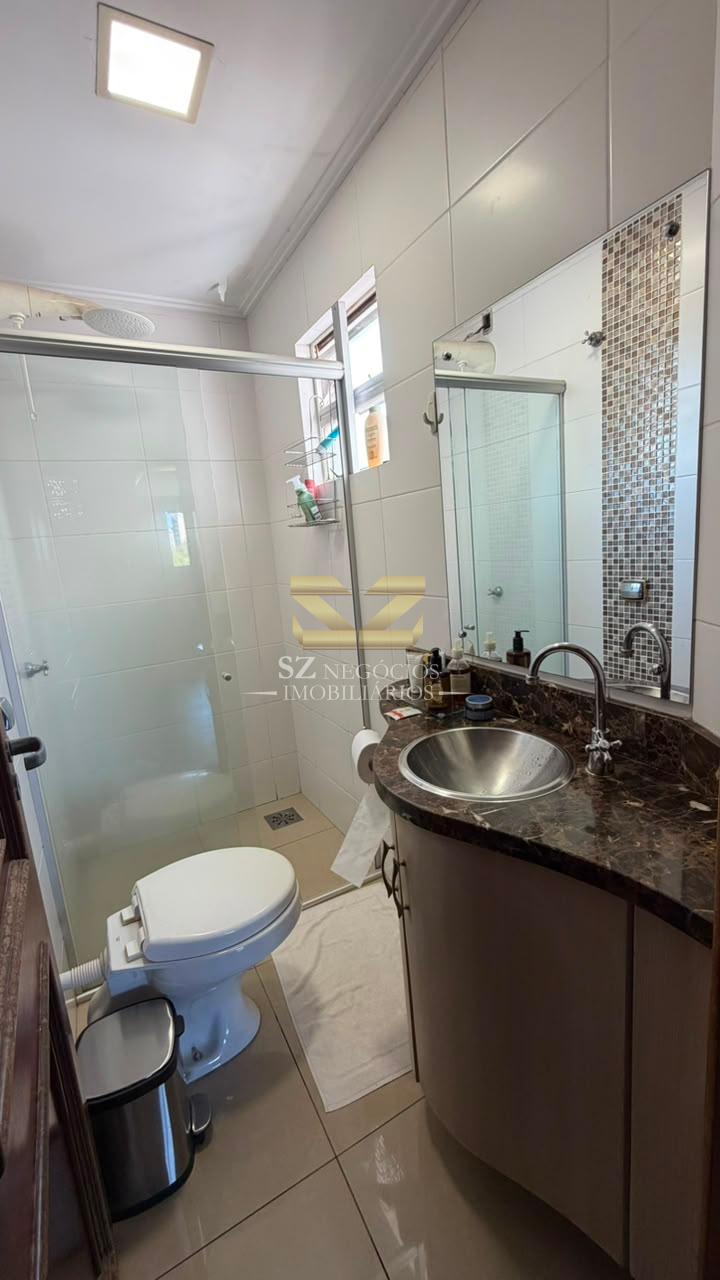 Cobertura Duplex Mobiliada para locação no Edifício Residencial Fernanda, Centro Foz do Iguaçu - Pr.