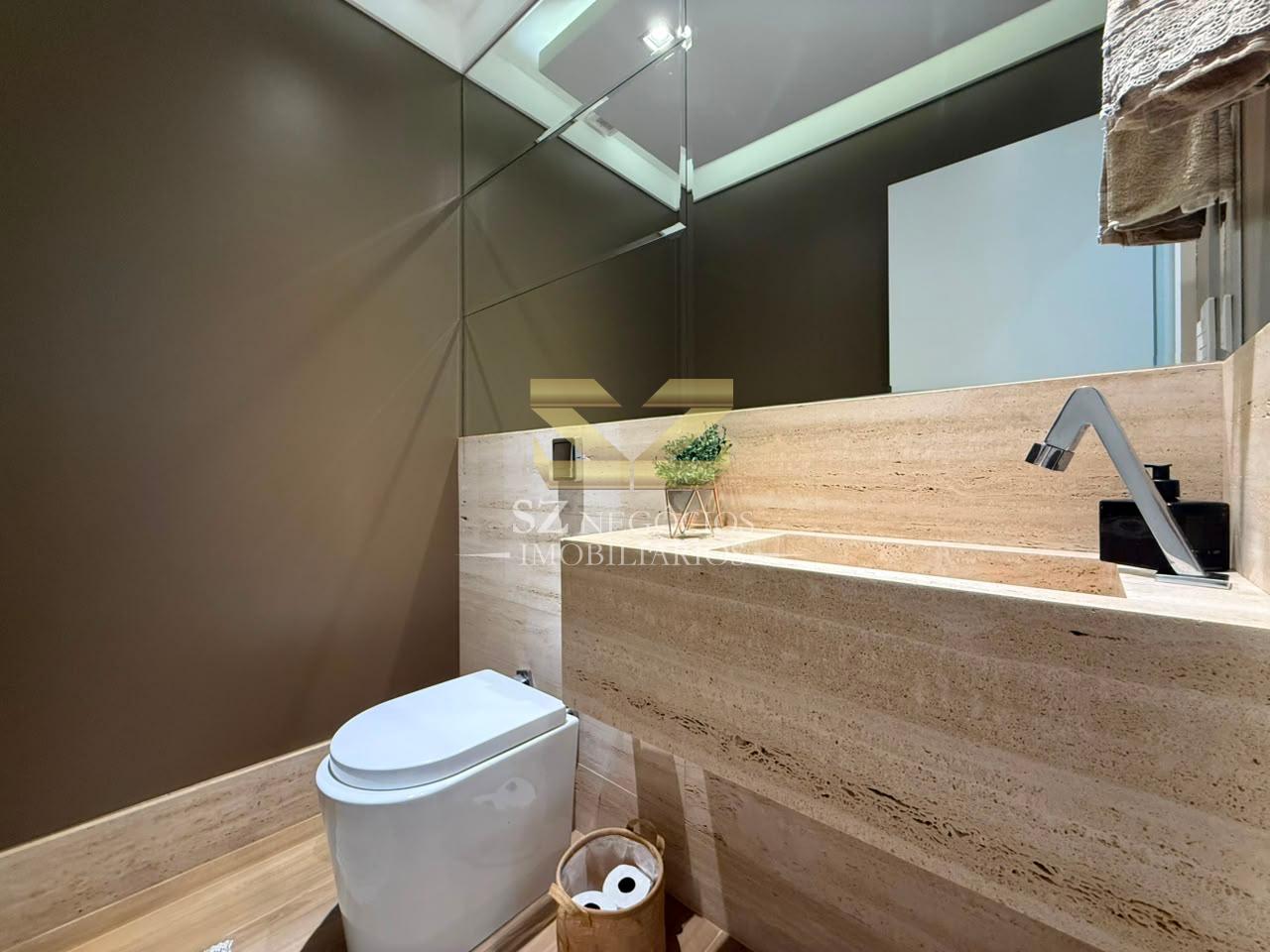 SOBRADO  ALTO PADRÃO COM PISCINA E MOBILIADO À VENDA, COM 3 SUÍTES, ECO BELLA VISTA