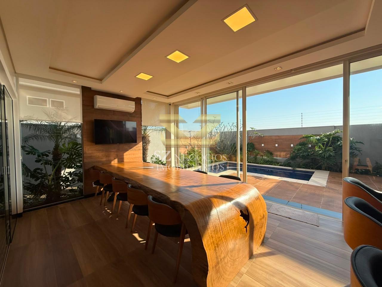 SOBRADO  ALTO PADRÃO COM PISCINA E MOBILIADO À VENDA, COM 3 SUÍTES, ECO BELLA VISTA