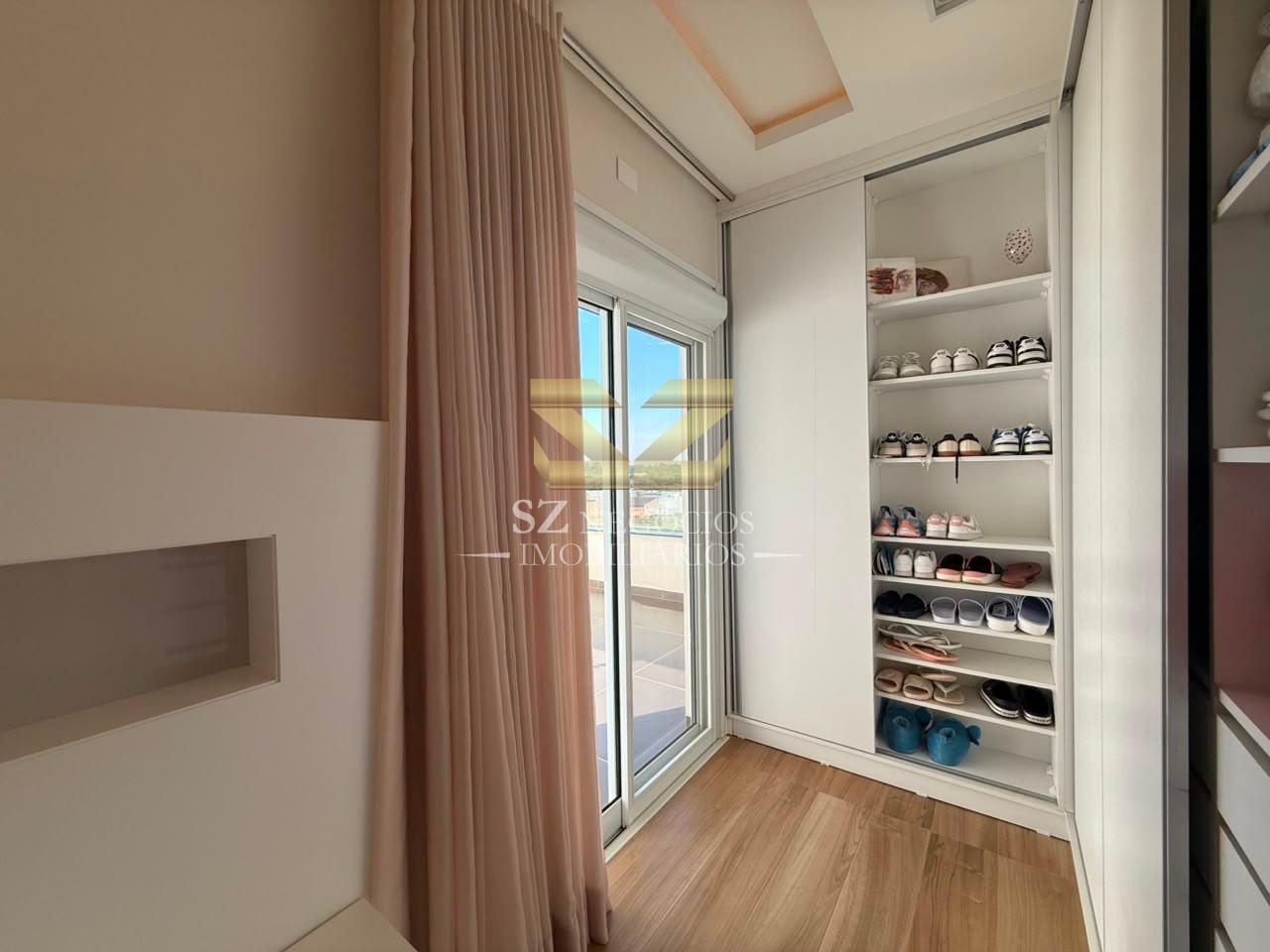 SOBRADO  ALTO PADRÃO COM PISCINA E MOBILIADO À VENDA, COM 3 SUÍTES, ECO BELLA VISTA