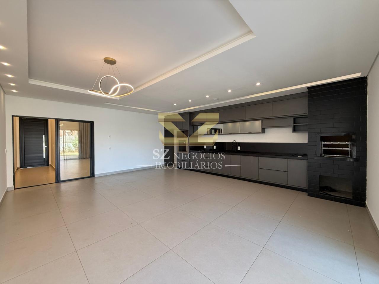 CASA PARA LOCAÇÃO COND. DOM LAURINDO. COM 03 QUARTOS, SENDO 2 SUÍTES MOBILIADAS.