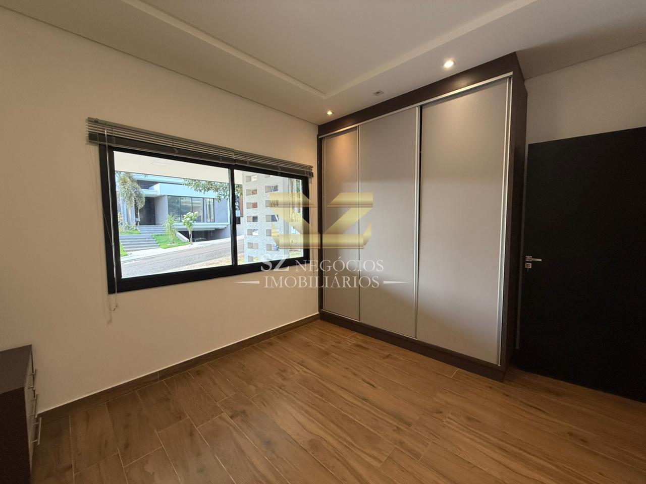CASA PARA LOCAÇÃO COND. DOM LAURINDO. COM 03 QUARTOS, SENDO 2 SUÍTES MOBILIADAS.