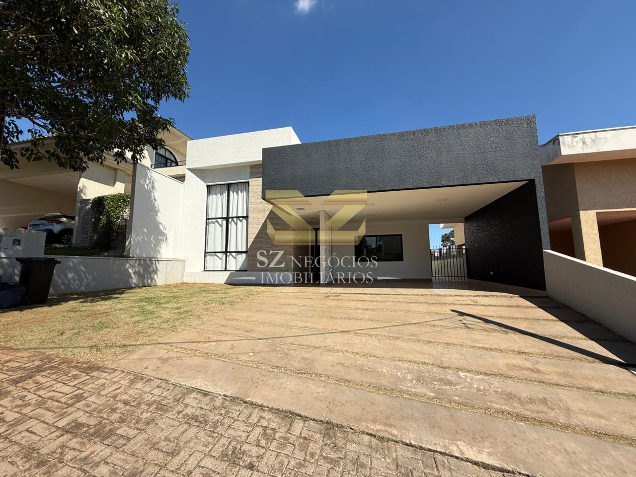CASA PARA LOCAÇÃO COND. DOM LAURINDO. COM 03 QUARTOS, SENDO 2 SUÍTES MOBILIADAS.