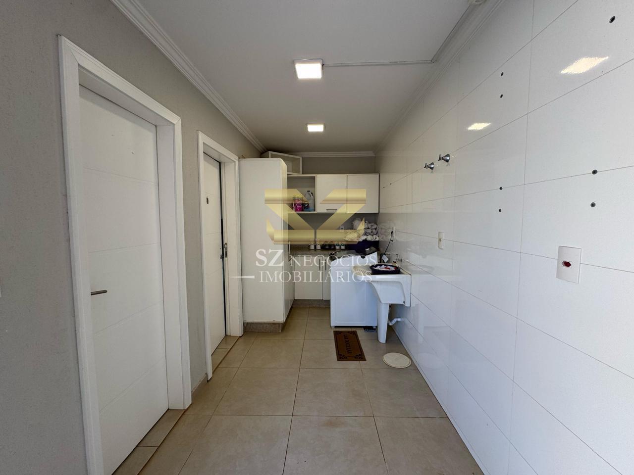 SOBRADO À VENDA COM 1 SUÍTE COM CLOSET - CONDOMÍNIO COUNTRY IGUAÇU - FOZ