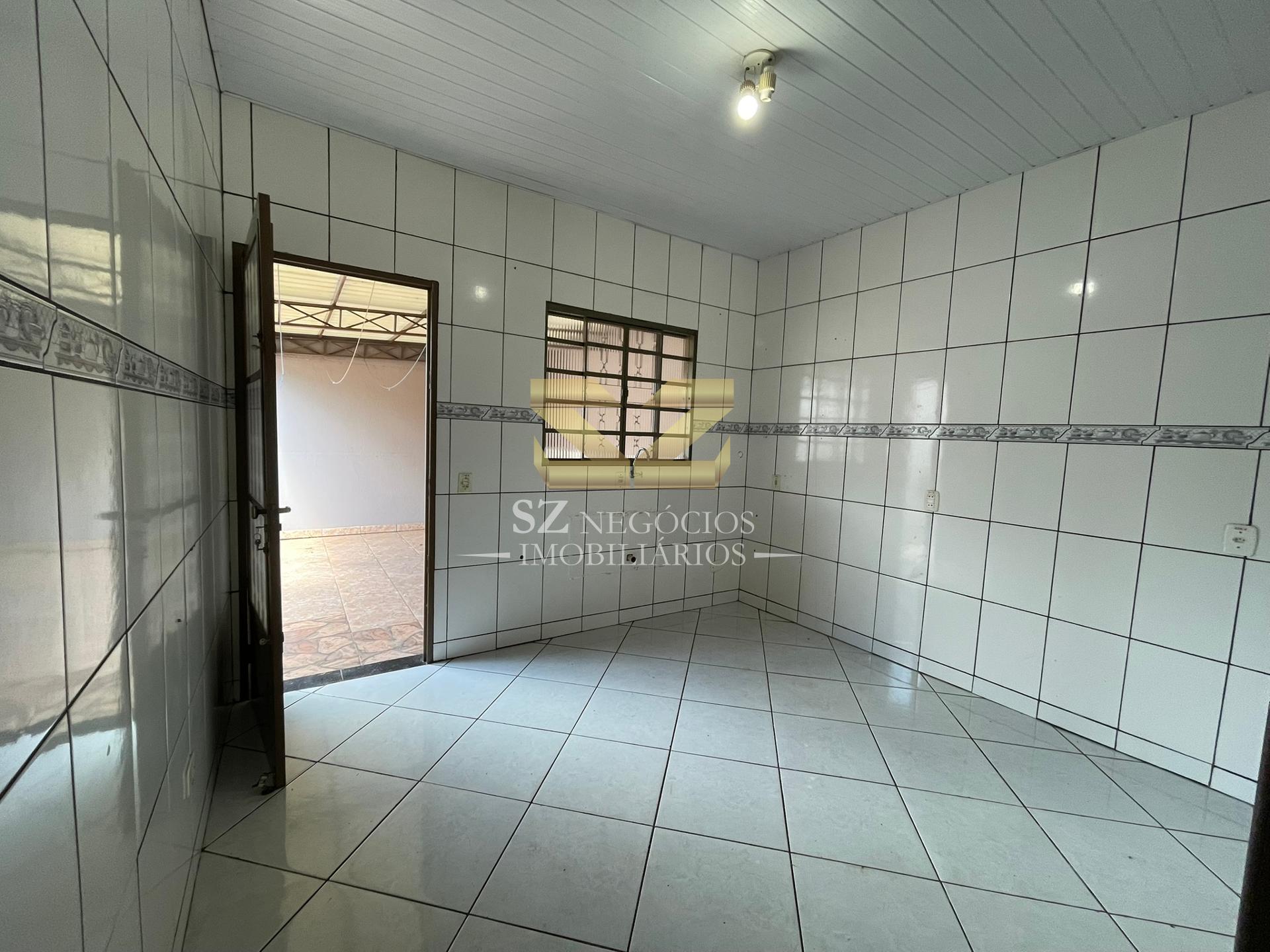 Casa com 2 dormitórios para locação, VILA ADRIANA, FOZ DO IGUACU - PR